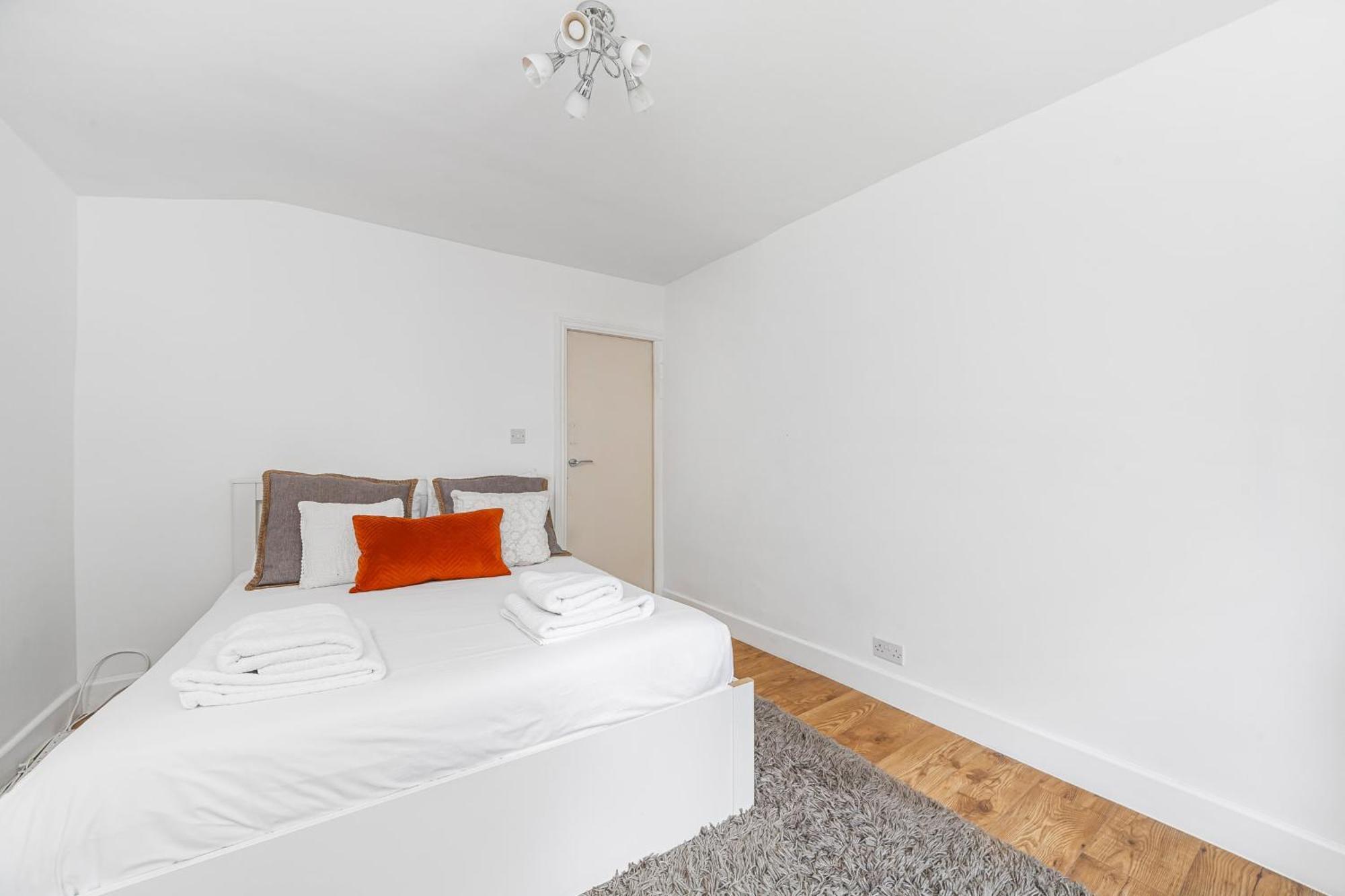 Modern Victorian With Secret Garden Holiday home London