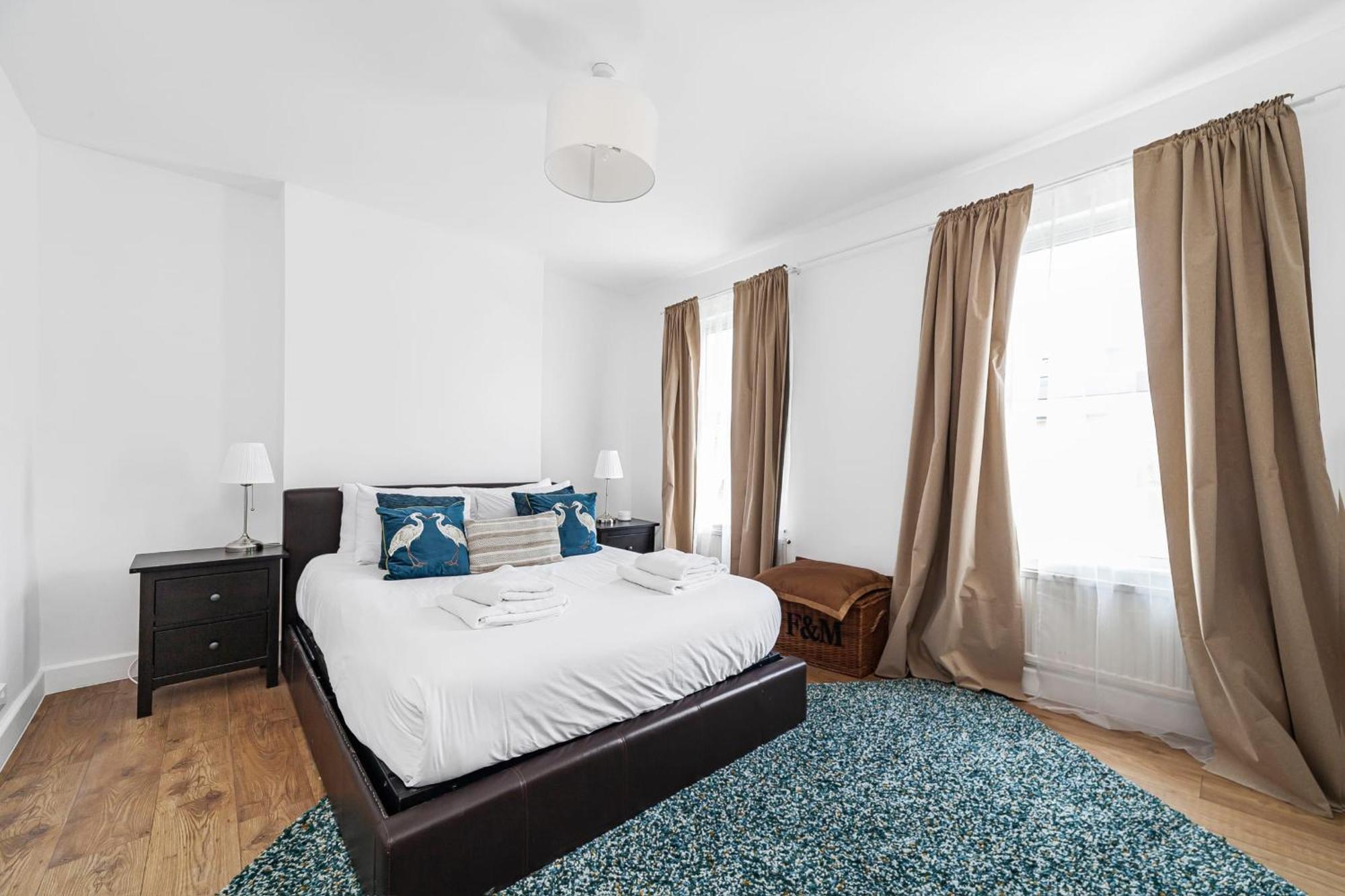 Modern Victorian With Secret Garden * London
