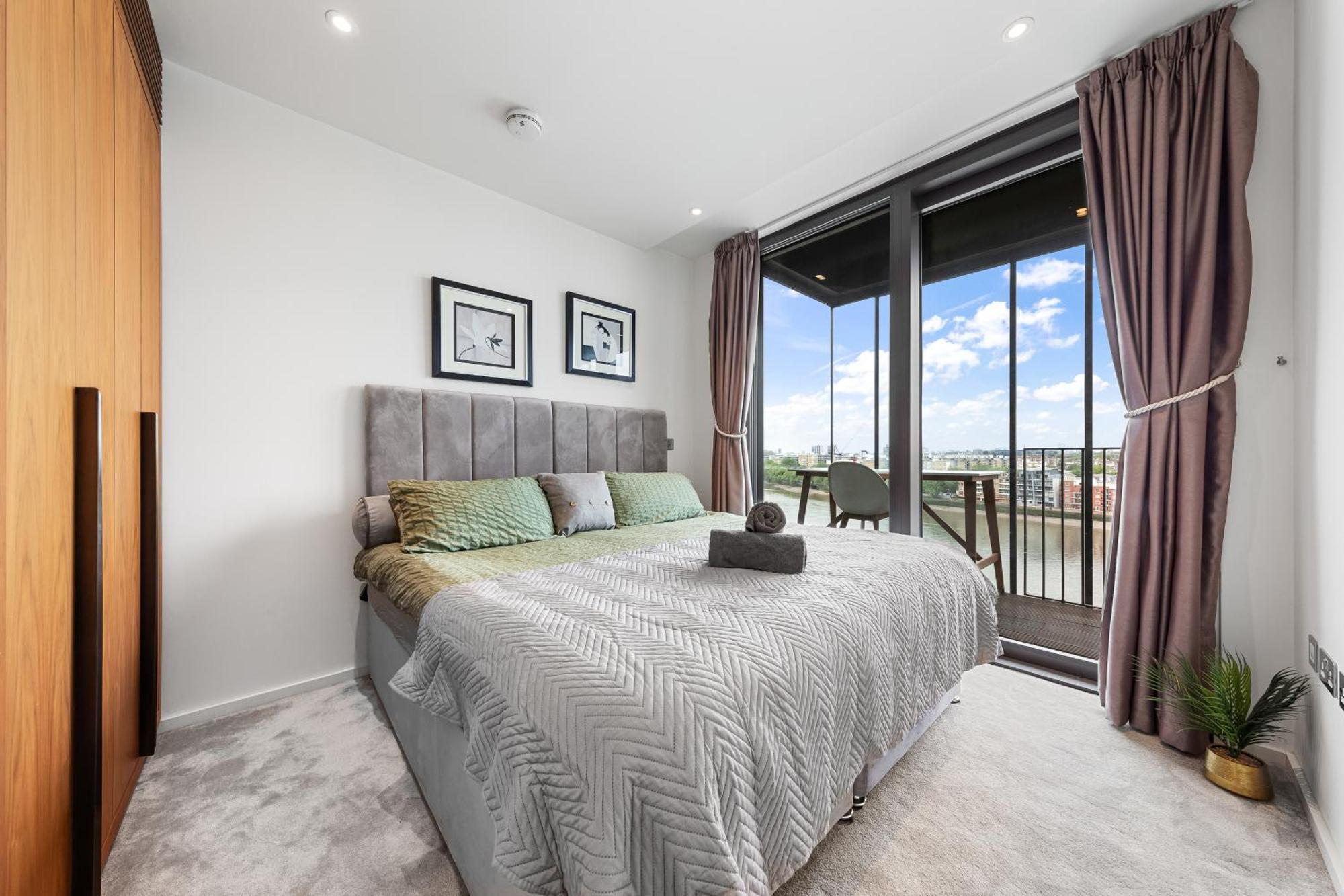 Appartement Spectacular Riverview Two Bedroom Luxury Designer Apartment-ac-parking-wifi-2 Bathrooms Londen