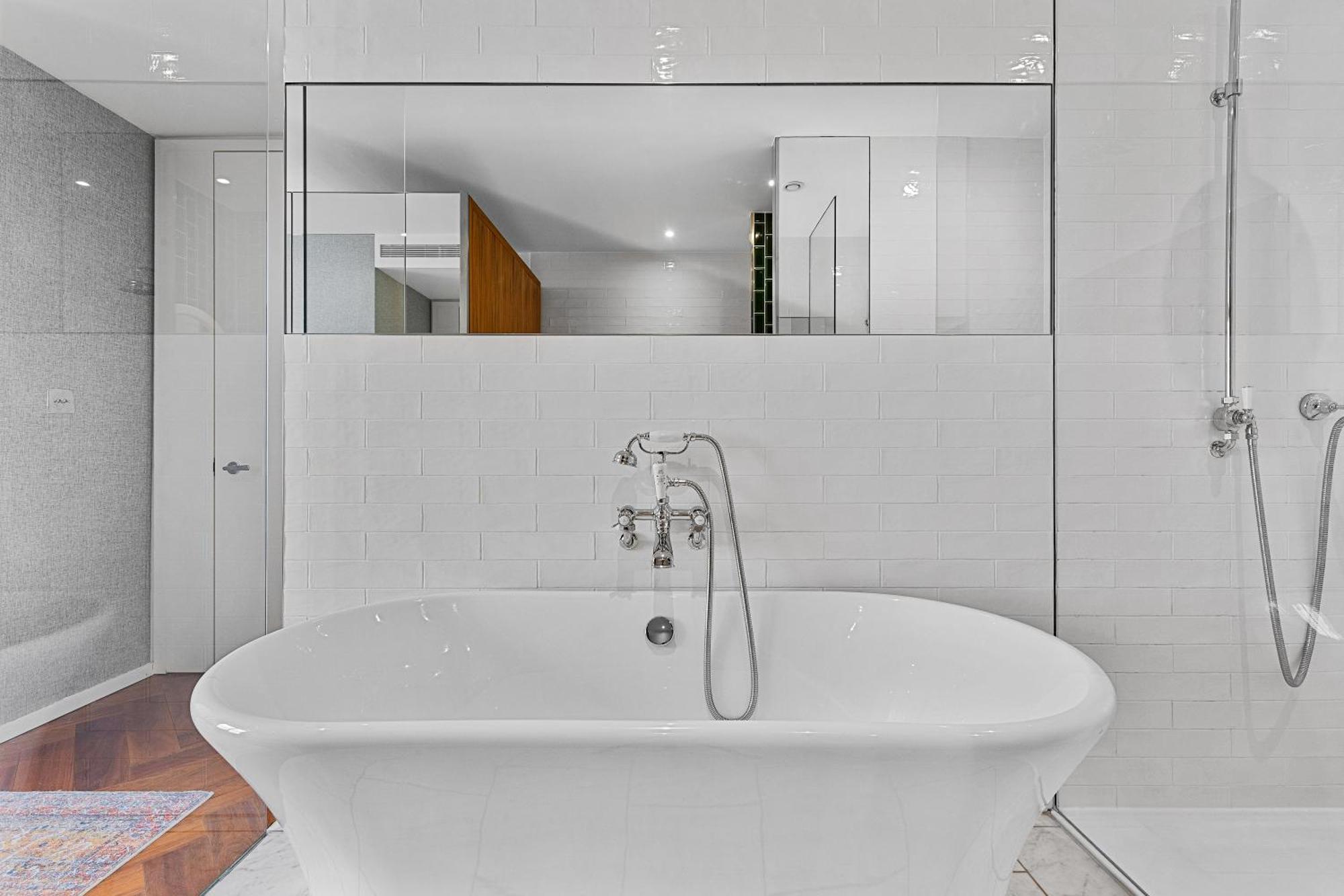 Spectacular Riverview Two Bedroom Luxury Designer Apartment-ac-parking-wifi-2 Bathrooms Londen