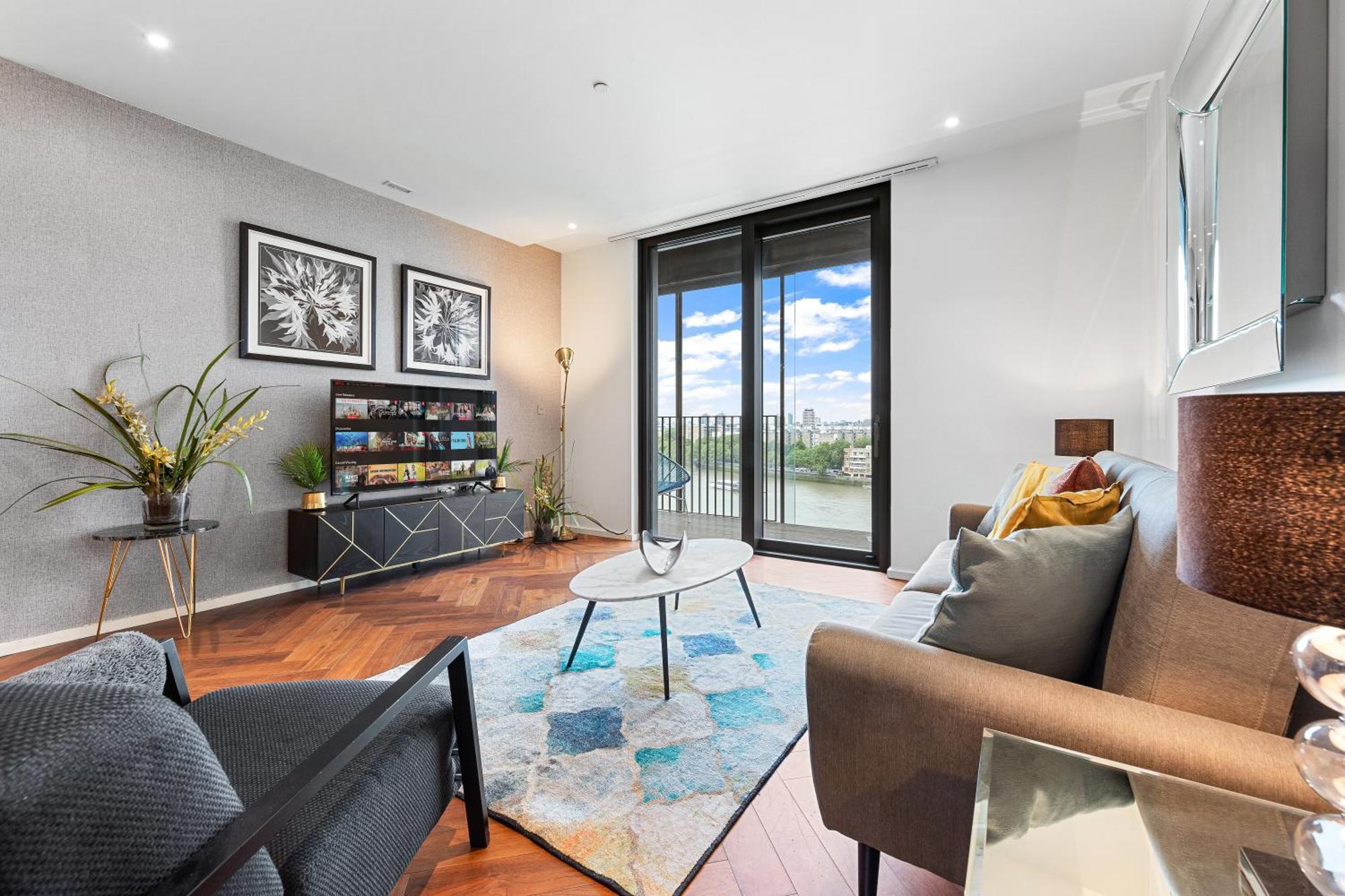 Spectacular Riverview Two Bedroom Luxury Designer Apartment-ac-parking-wifi-2 Bathrooms Appartement Londen