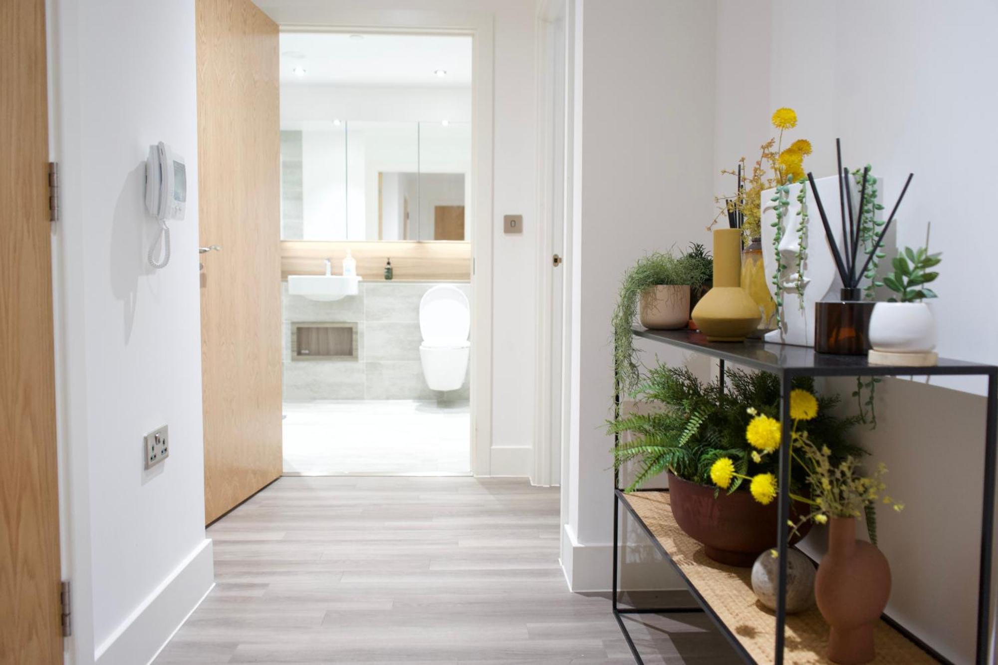Luxury Flat In Royal Wharf * London