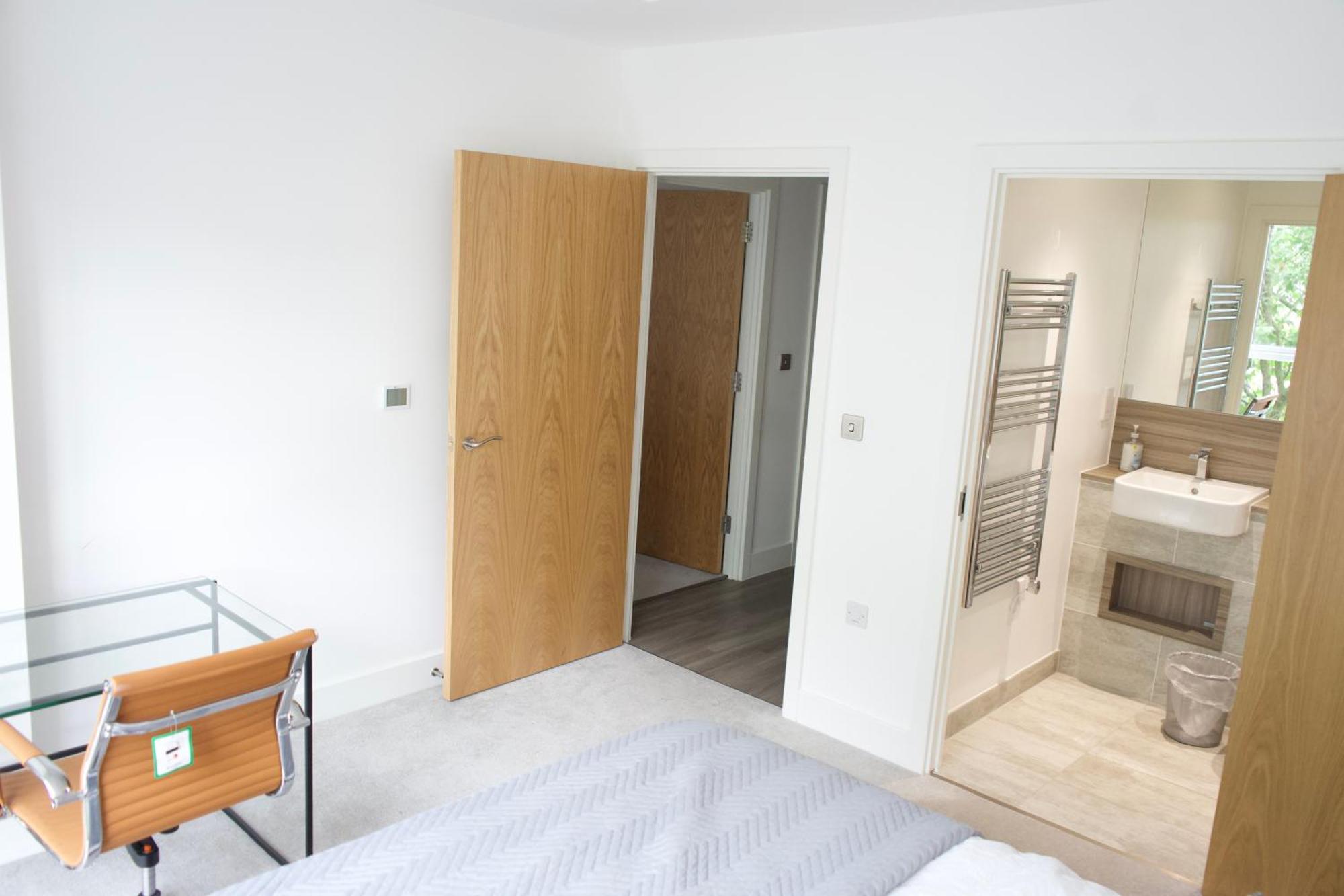 Luxury Flat In Royal Wharf * London