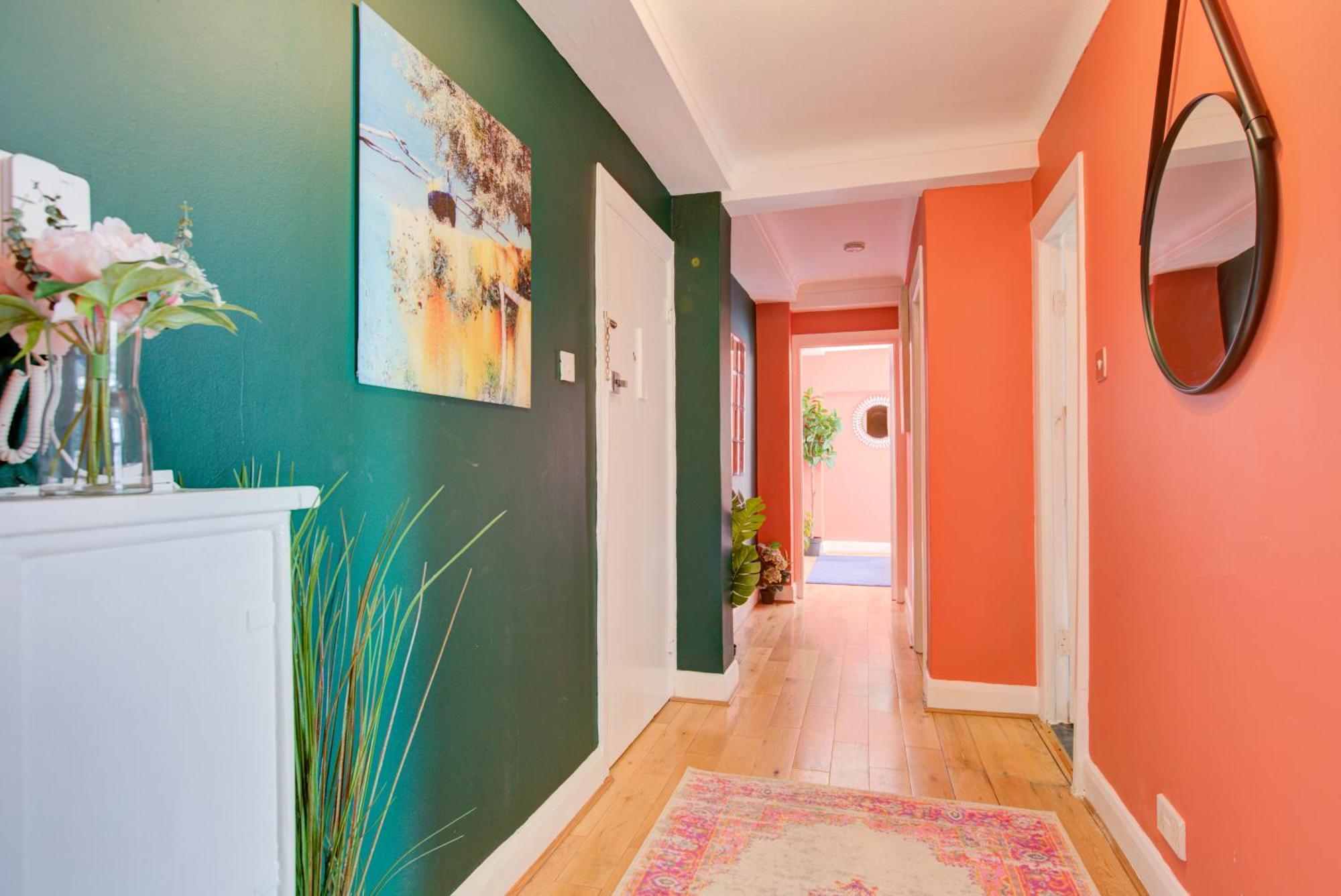 Appartement 2 Bedroom And Living Flat In Central