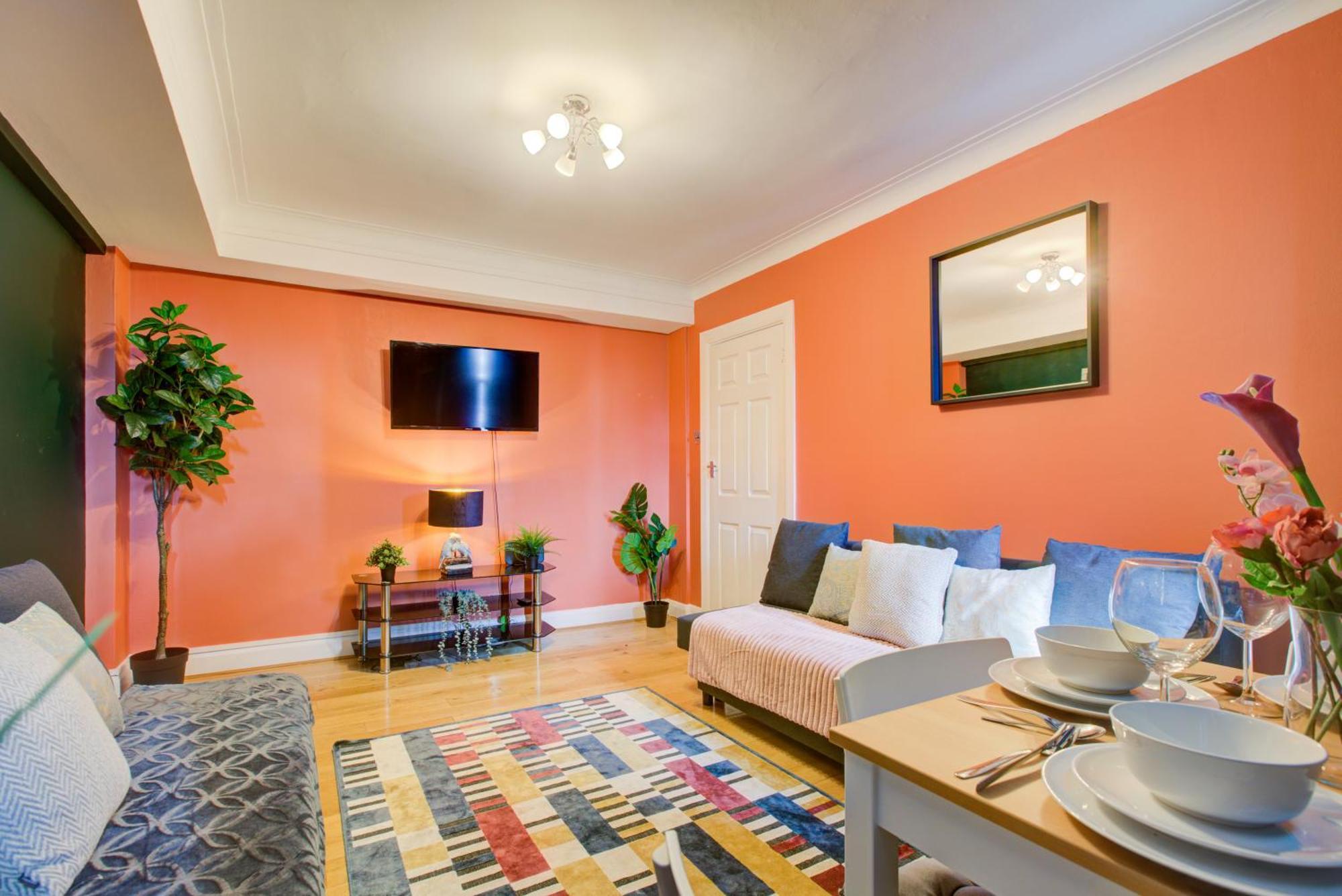 2 Bedroom And Living Flat In Central Appartement Londen