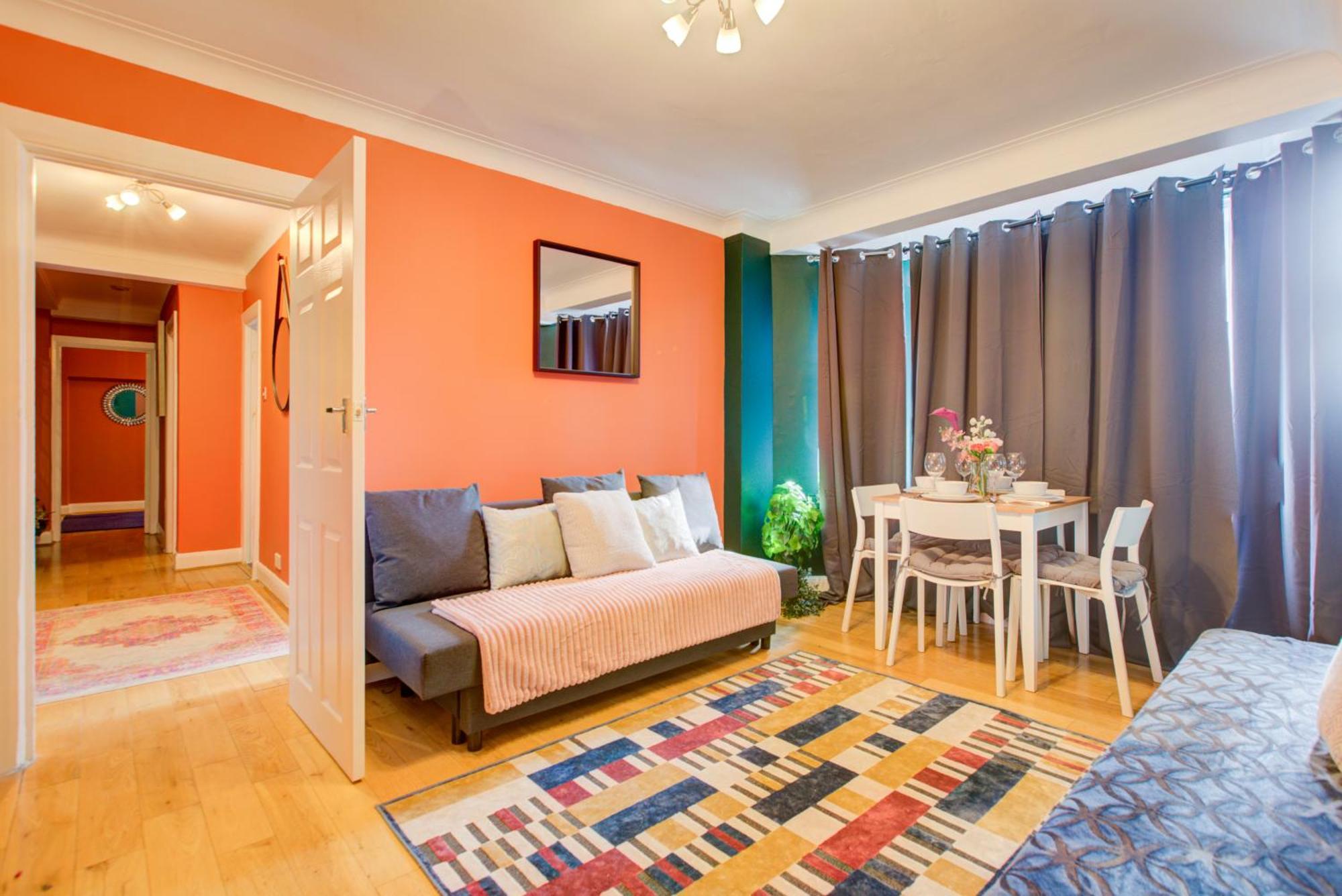 Appartement 2 Bedroom And Living Flat In Central