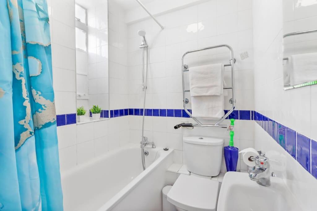 Stylish & Comfy Chelsea Haven Walk To Tube & Bus