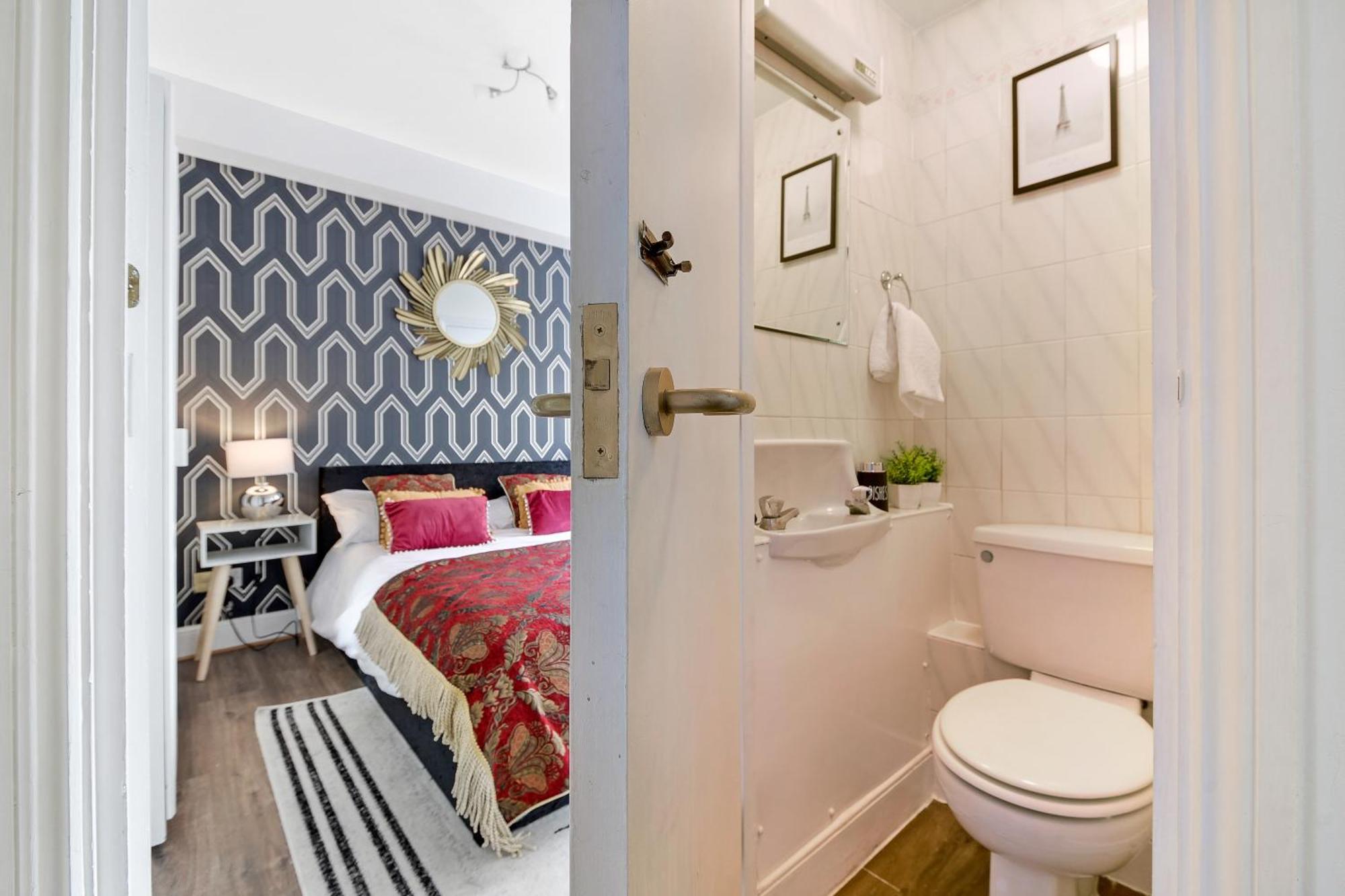 Stylish & Comfy Chelsea Haven Walk To Tube & Bus London