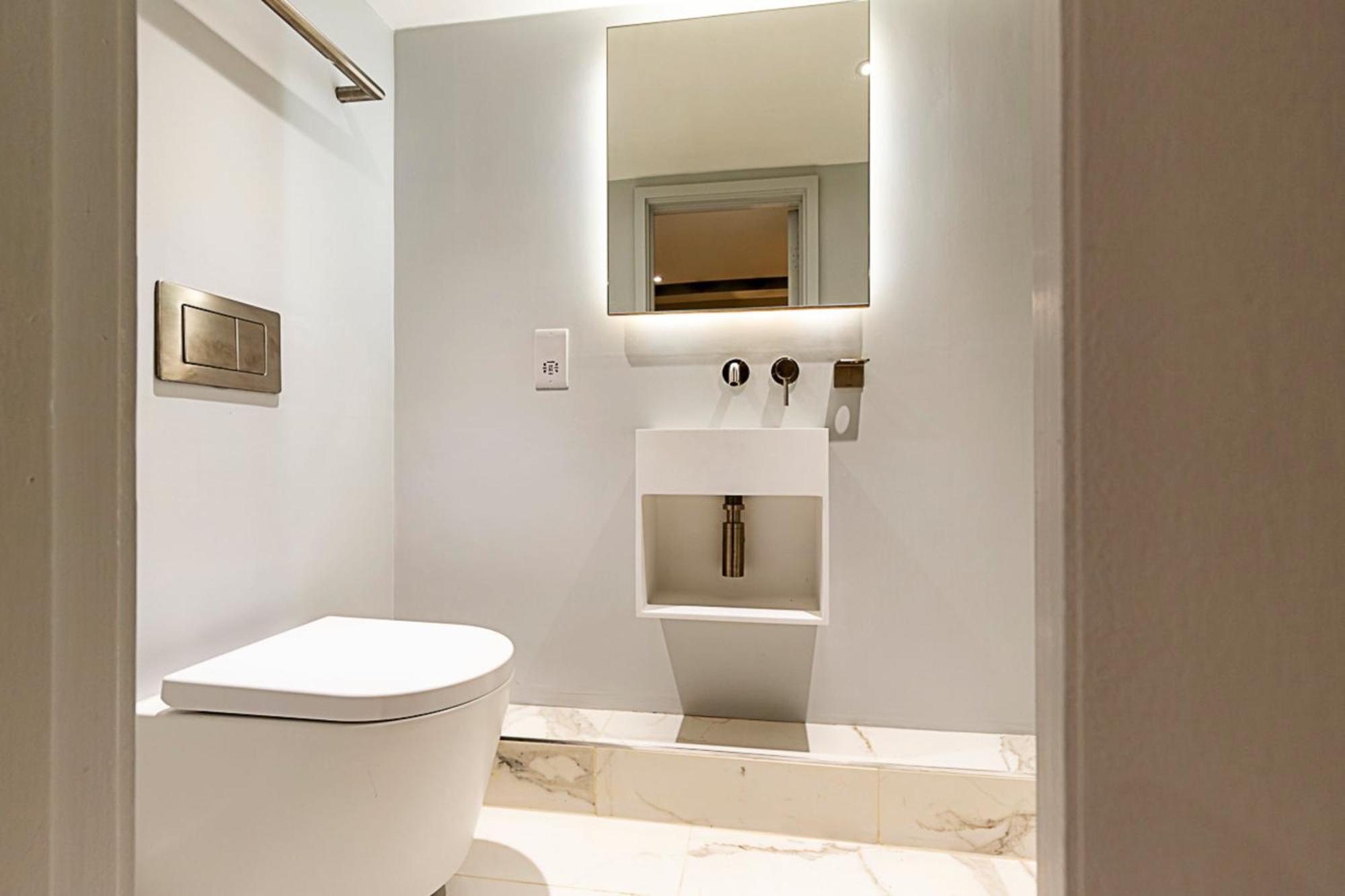 Renovated Historic & Garden In Enclave Holiday home