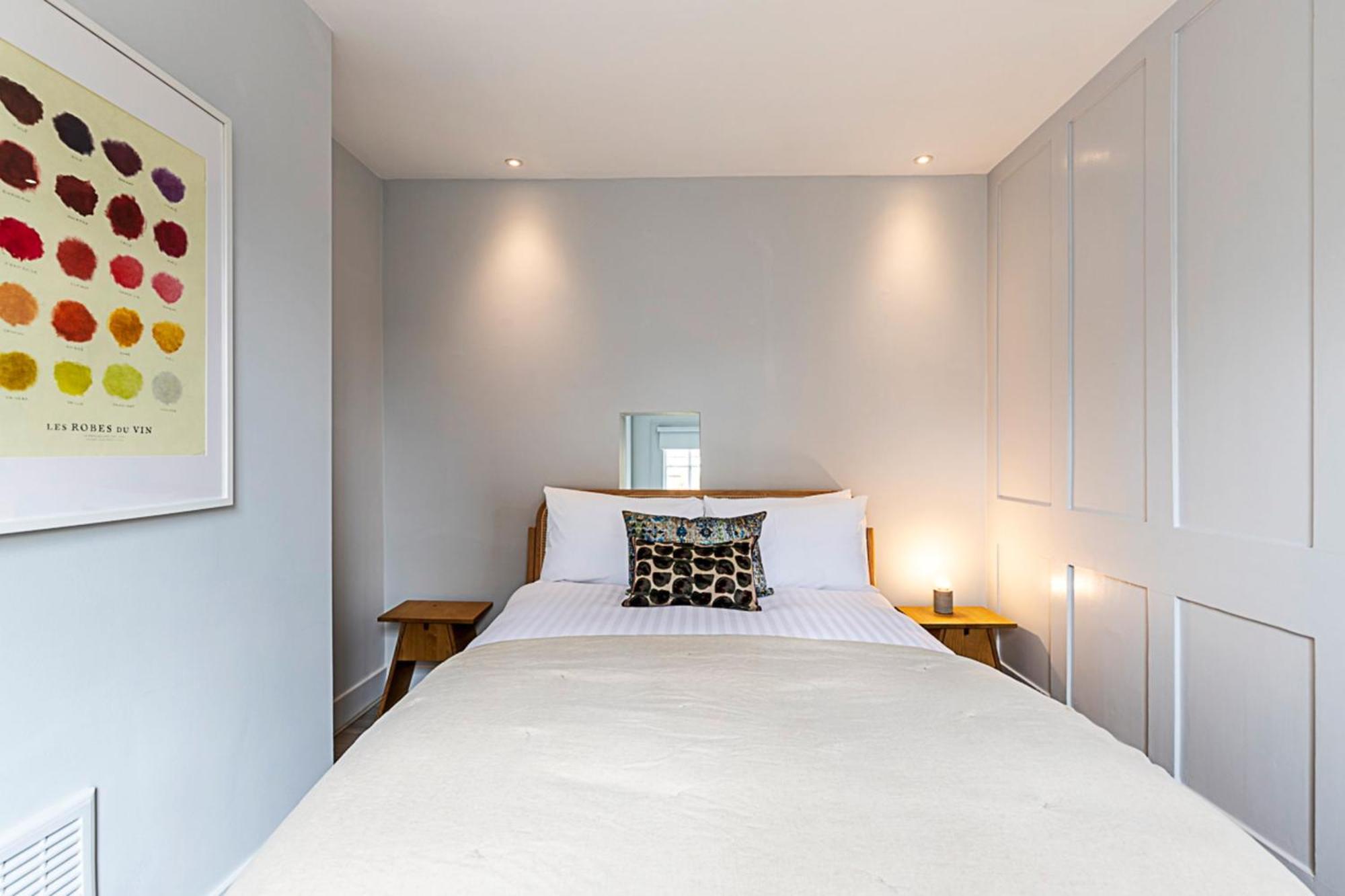 Renovated Historic & Garden In Enclave Holiday home London