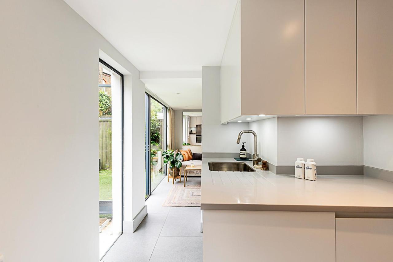 Holiday home Renovated Historic & Garden In Enclave London