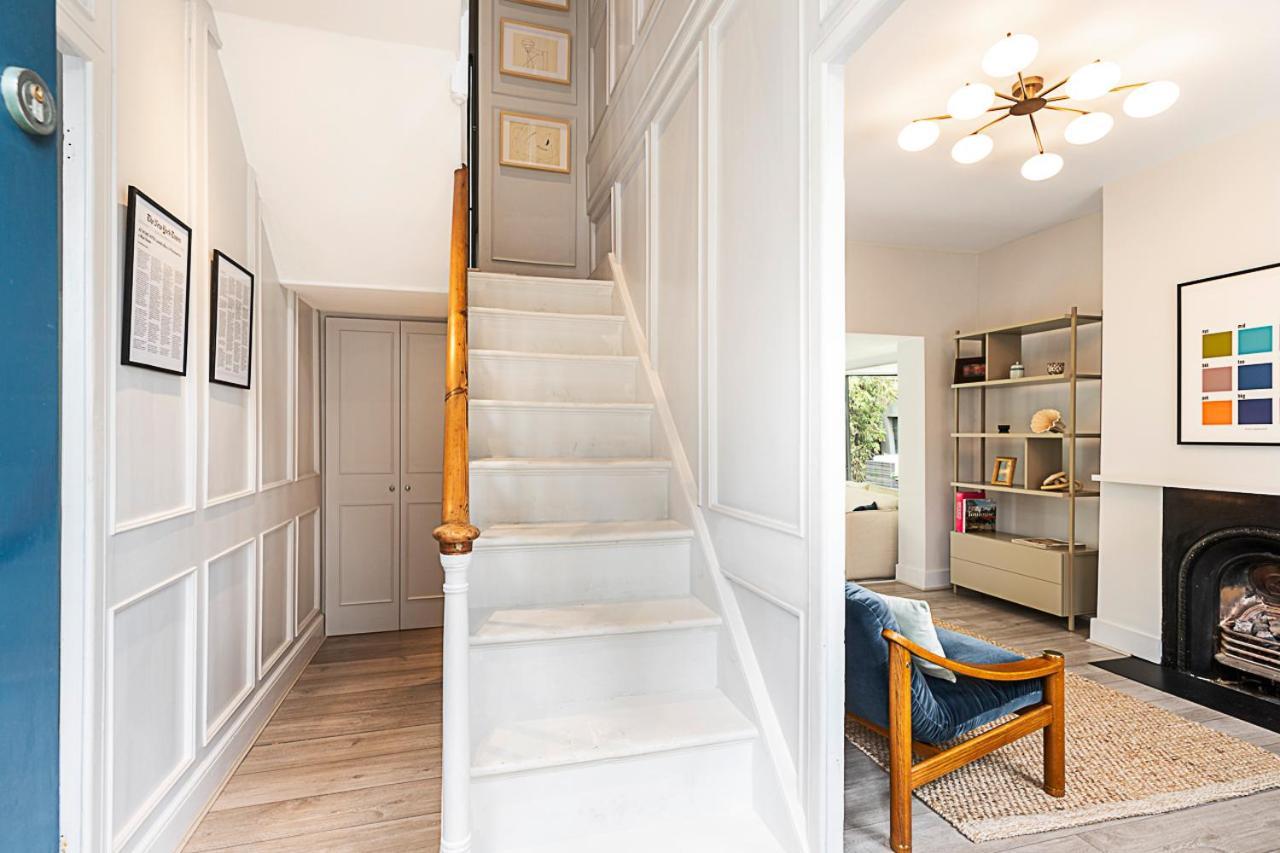 Renovated Historic & Garden In Enclave Holiday home