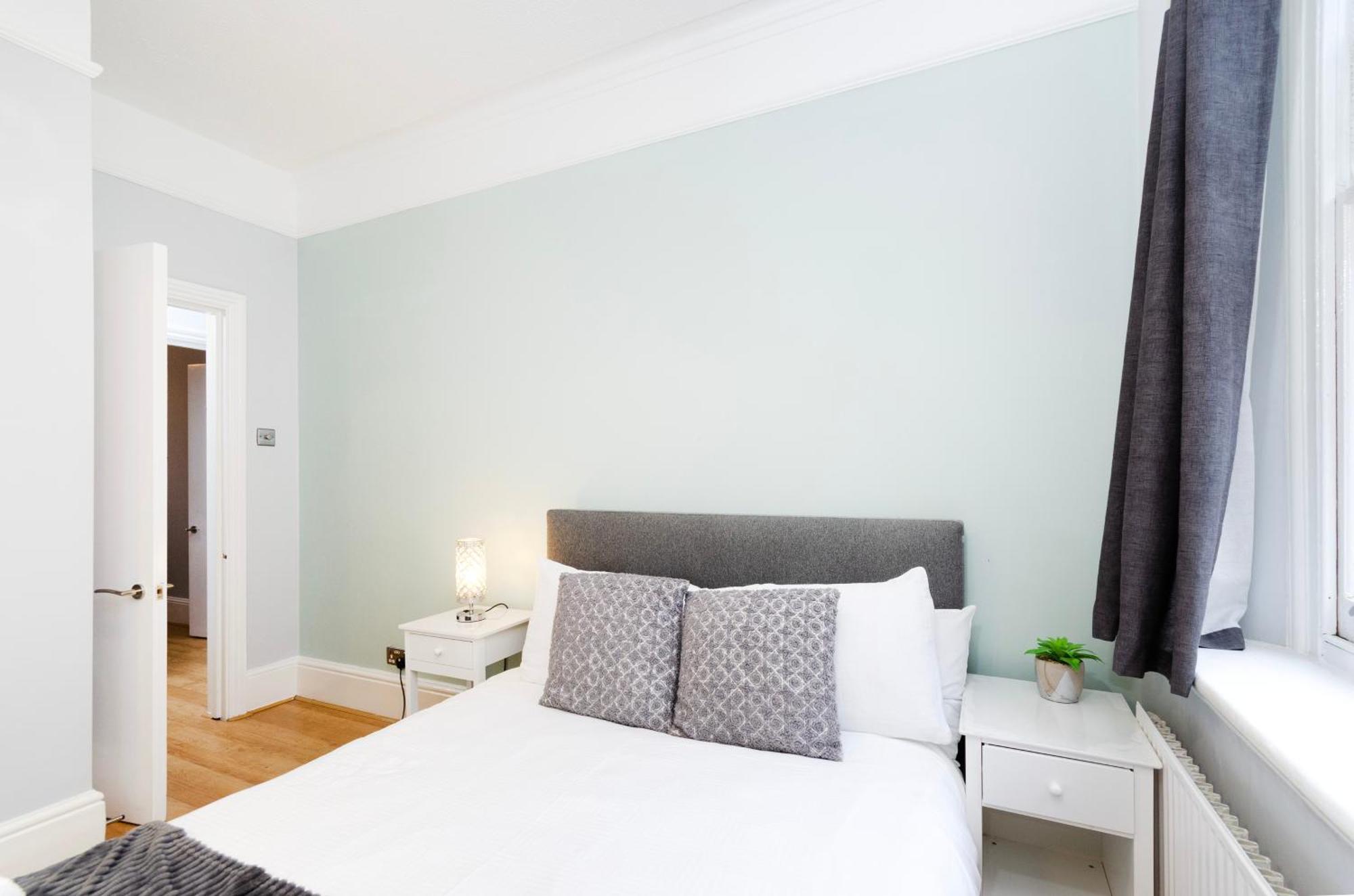 Oxford Street Apartment London