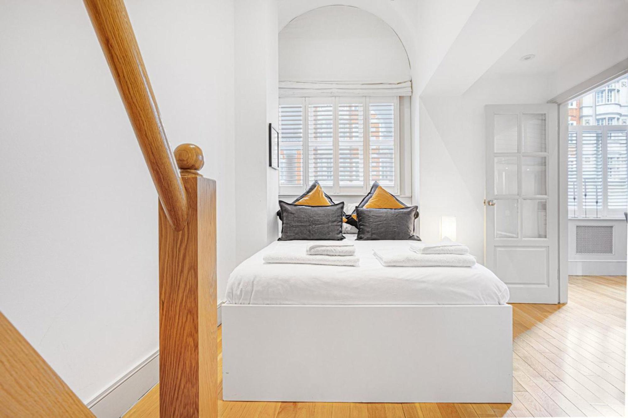 Apartment Boltons Court - 1 Bed *