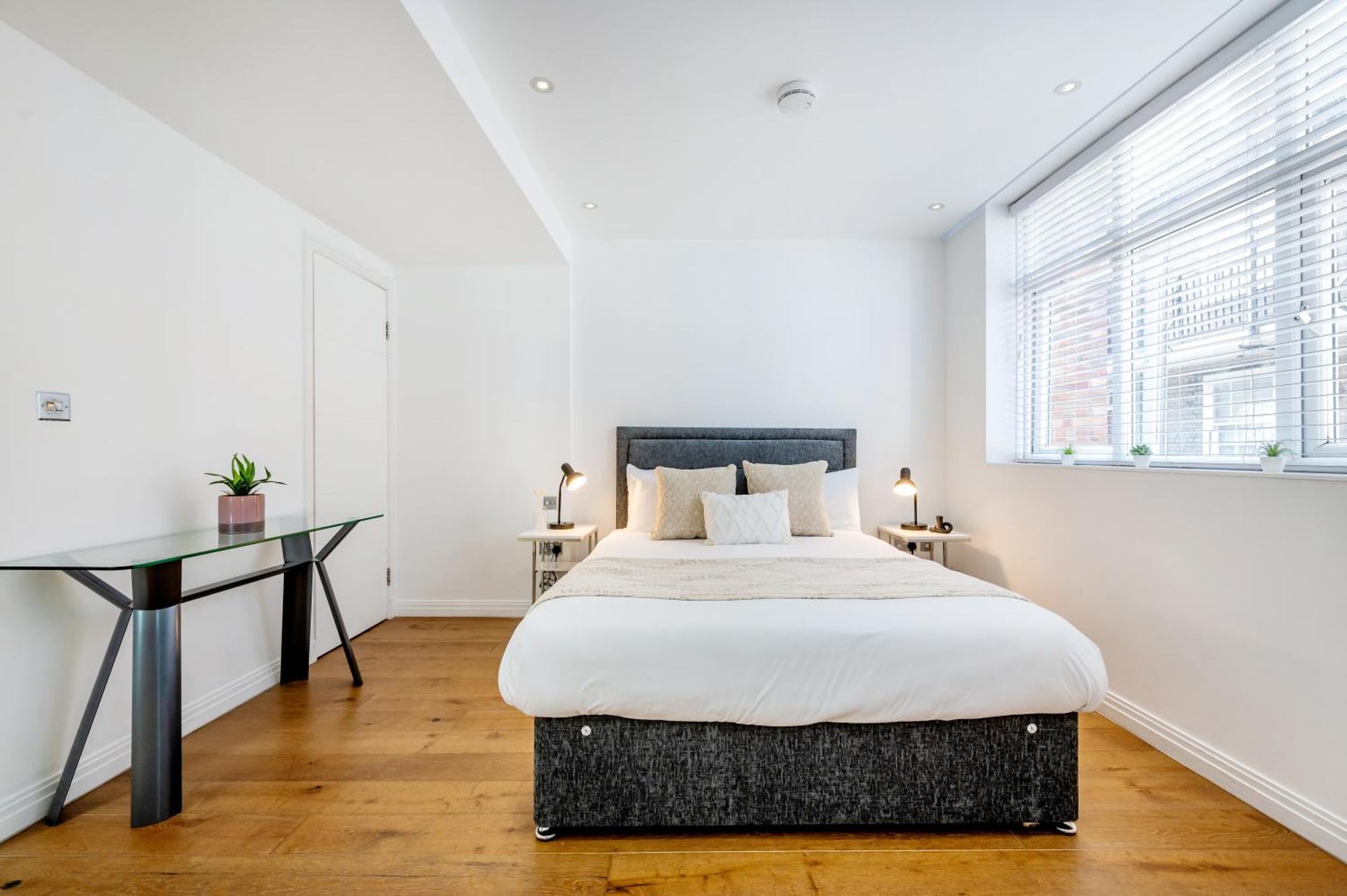 Welcome - The Piazza Apartment