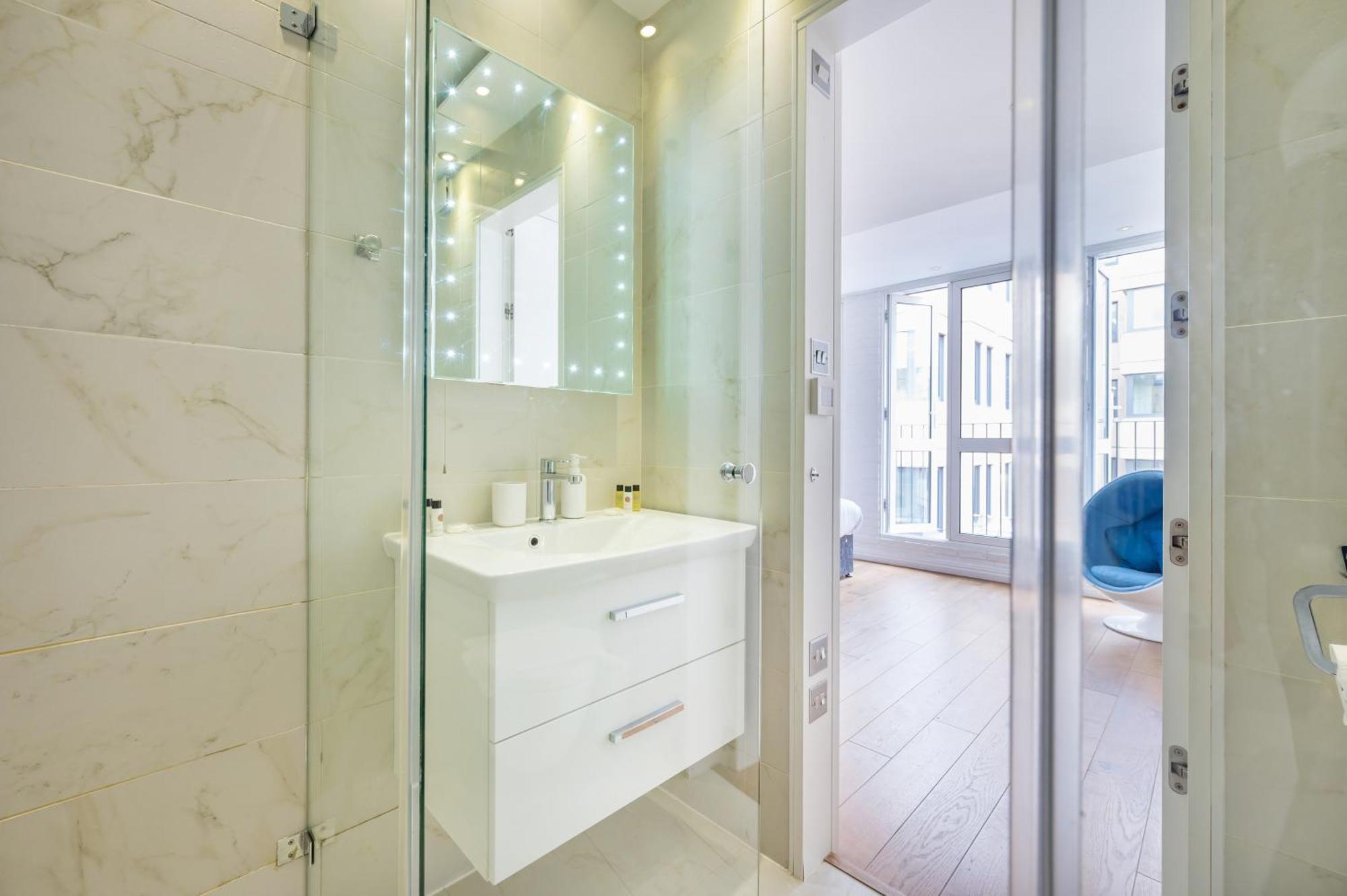 Welcome - The Piazza Apartment *