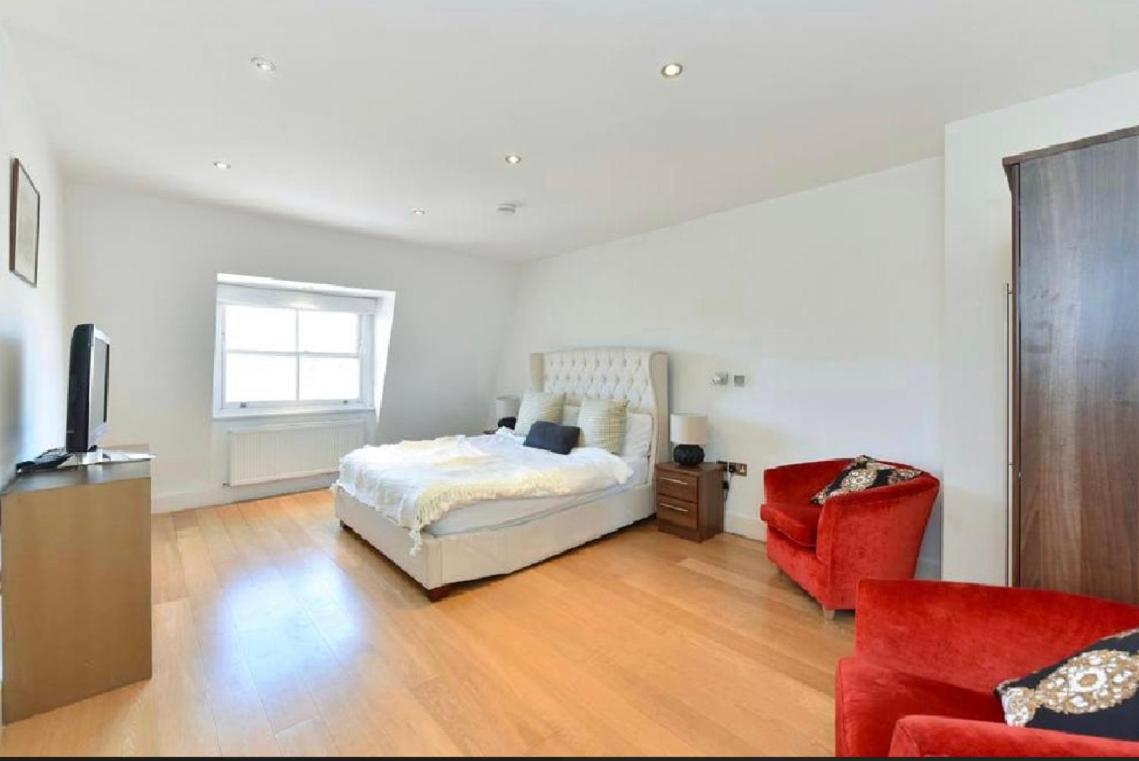 The Queen's Gate Penthouse Apartment
