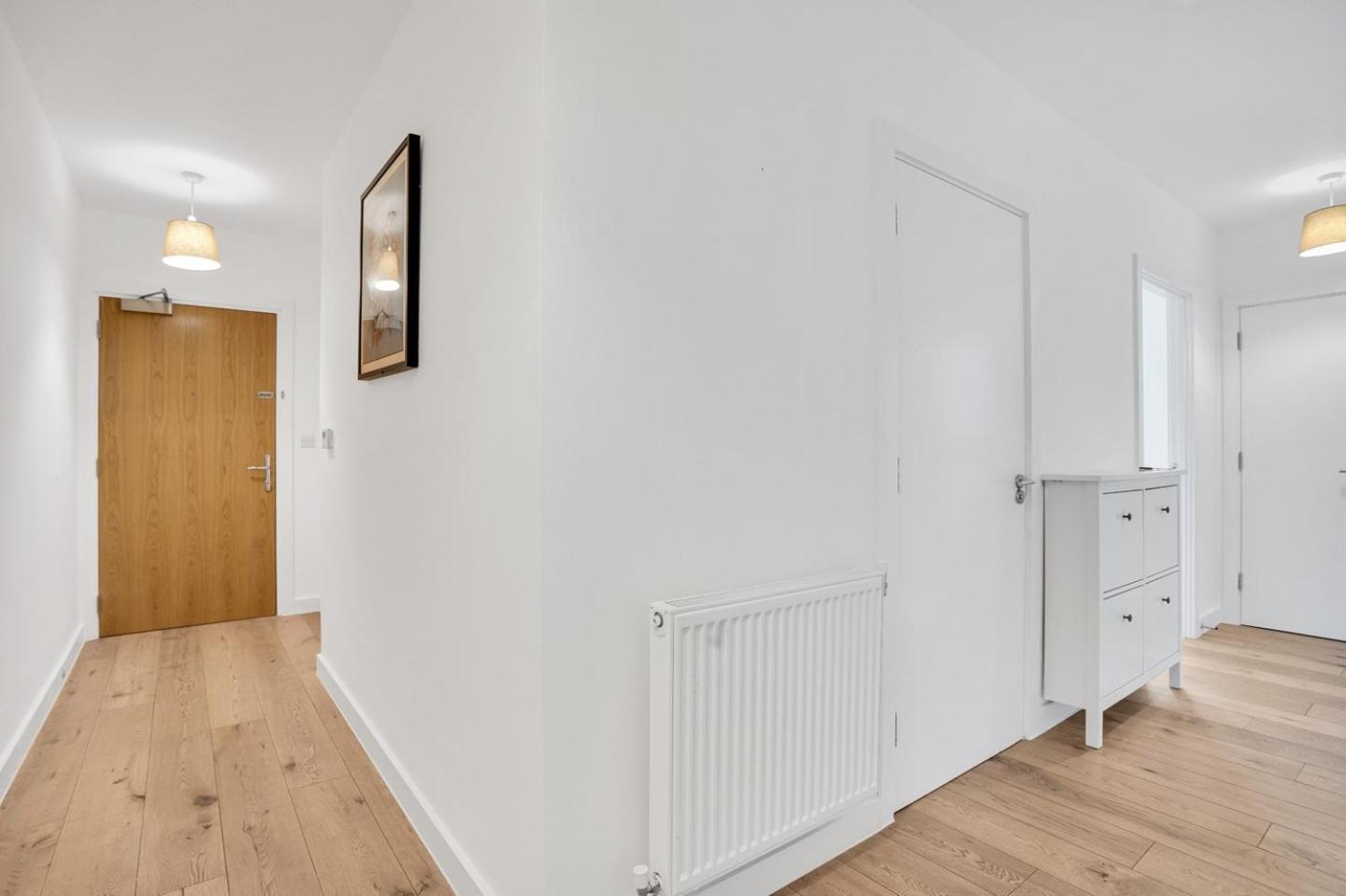 Modern 2-bed In Greenwich - Prime Location Near Cutty Sark & Excellent Transport Links *