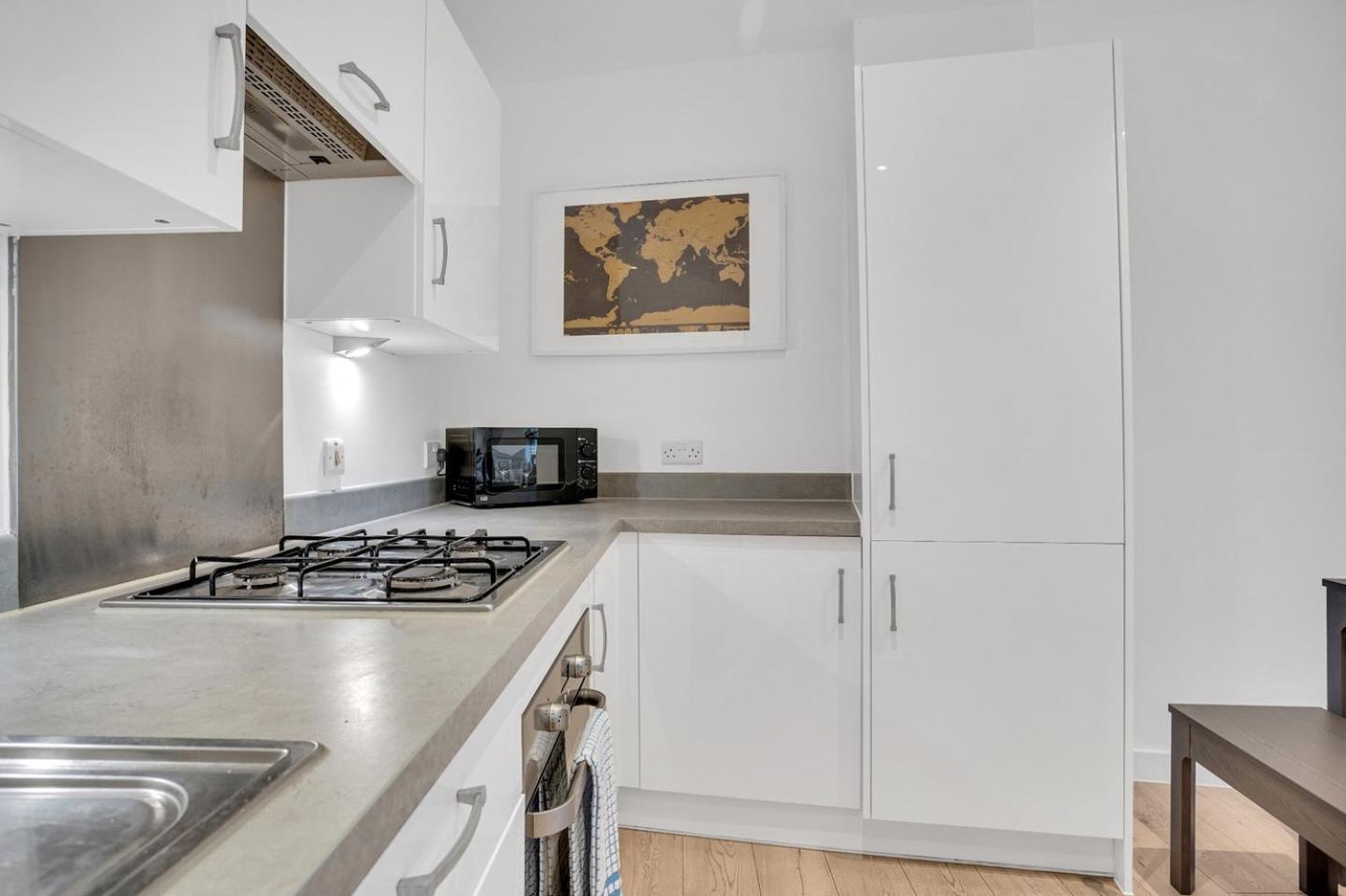 Modern 2-bed In Greenwich - Prime Location Near Cutty Sark & Excellent Transport Links * London