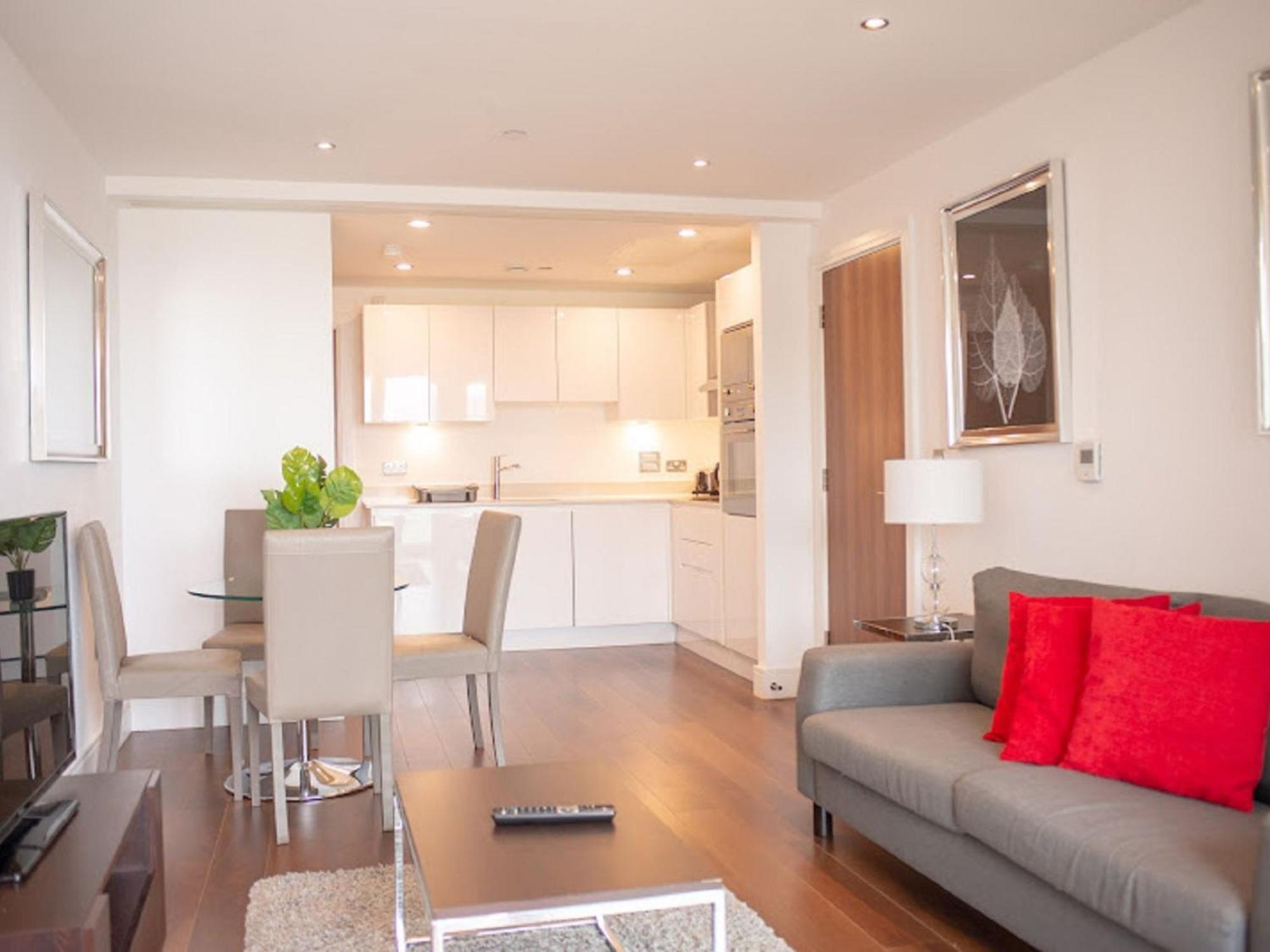 Lincoln Plaza By Interhome London