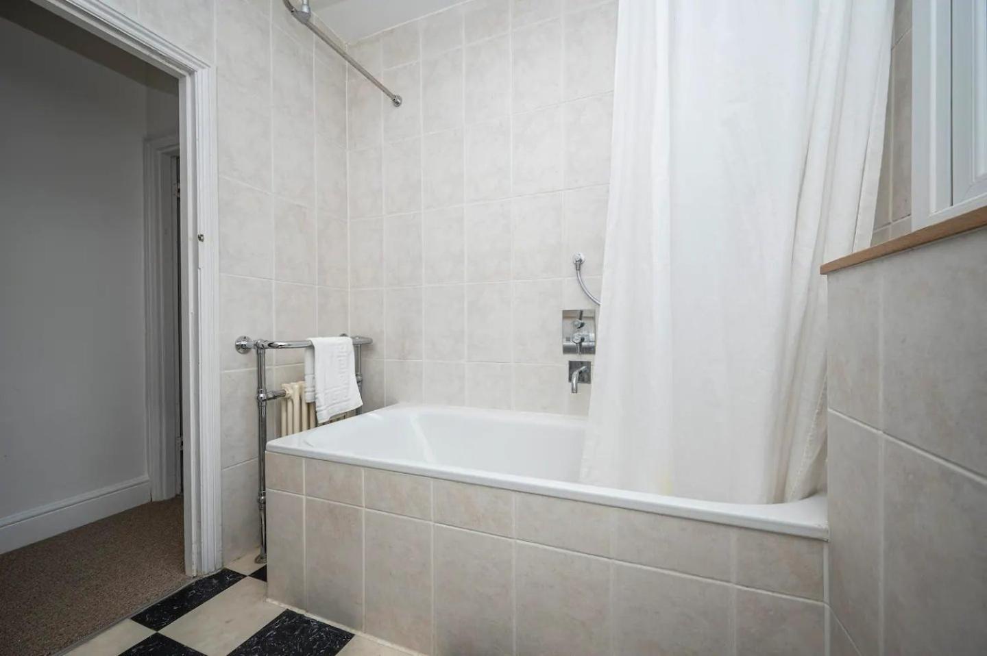 Holiday home Pass The Keys Large Period House With Garden Near Peckham London