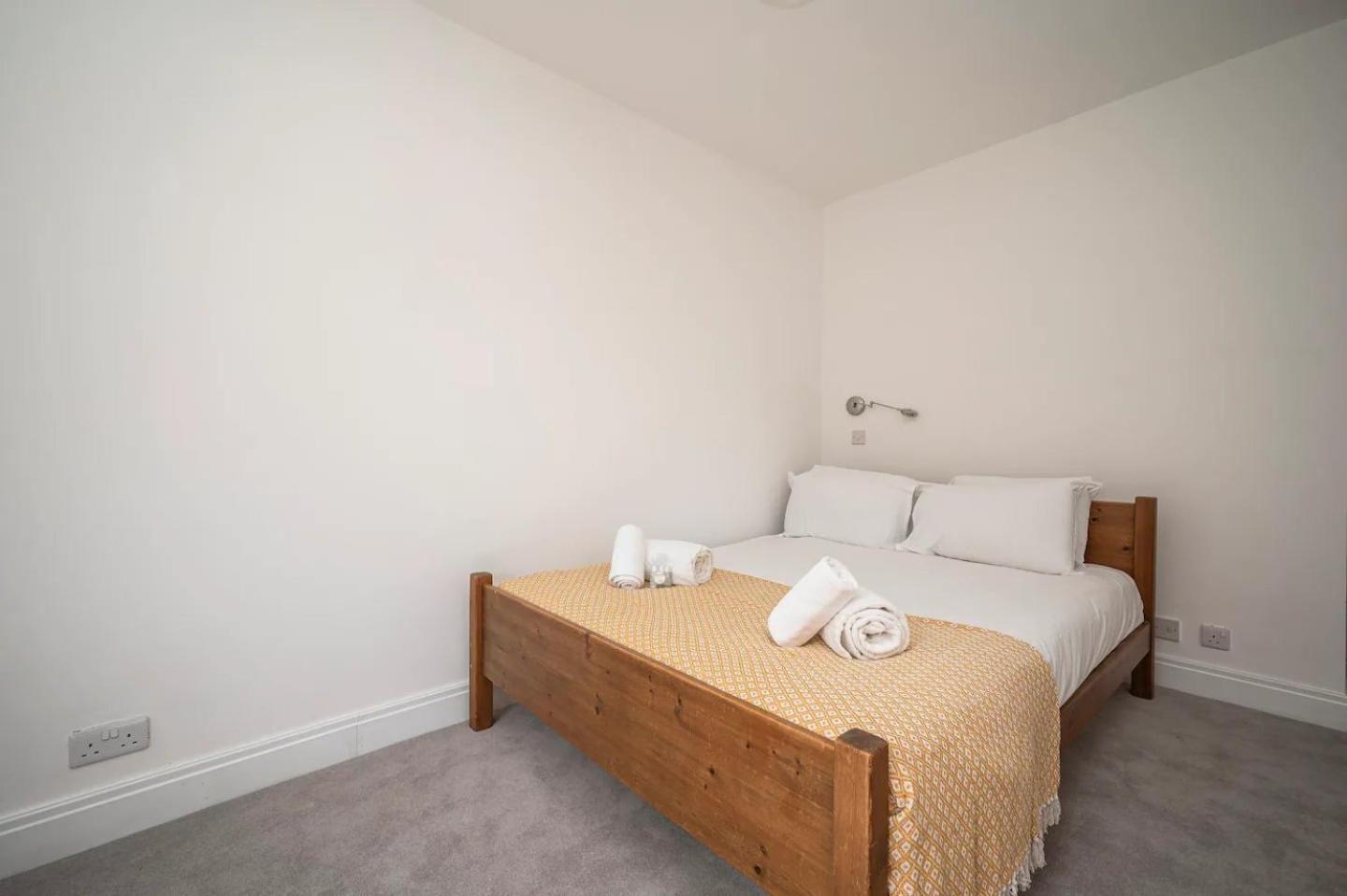 Pass The Keys Large Period House With Garden Near Peckham Ferienhaus London