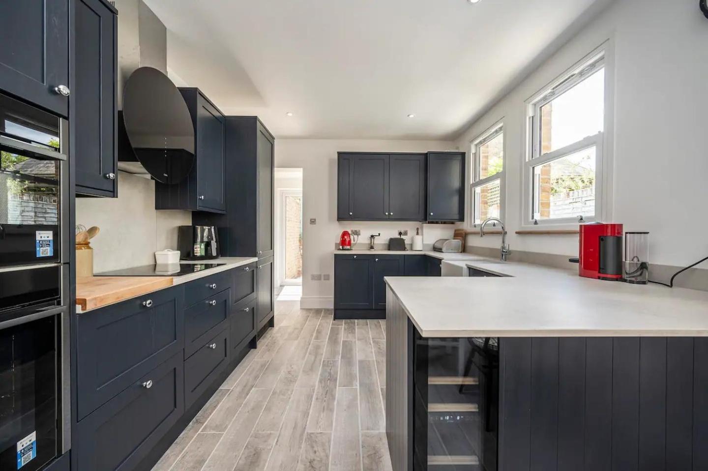 Pass The Keys Large Period House With Garden Near Peckham * London