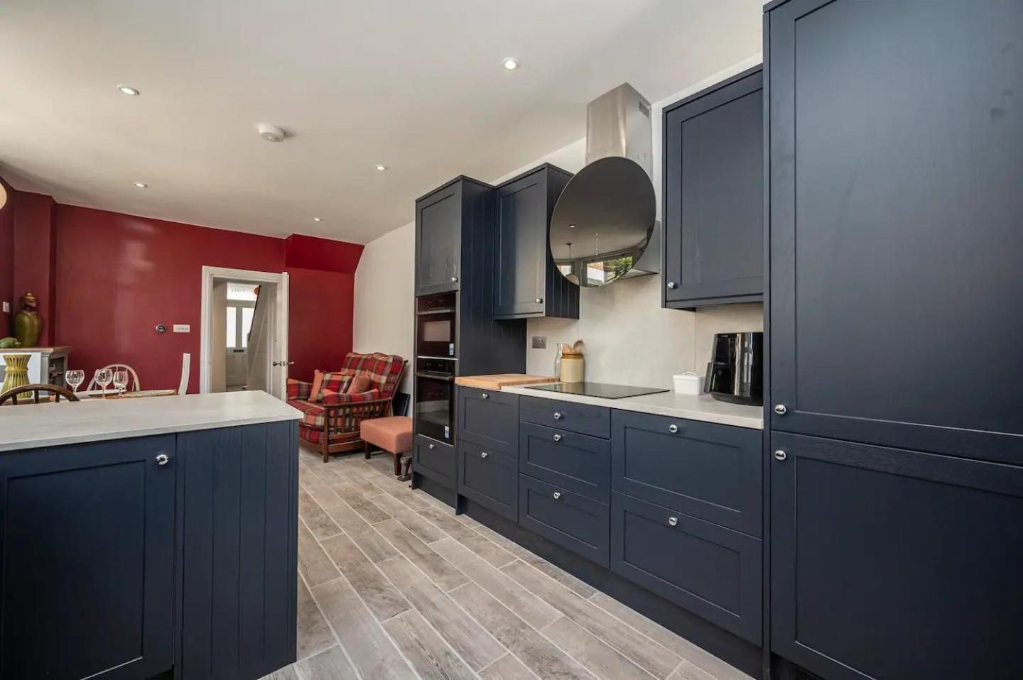 Pass The Keys Large Period House With Garden Near Peckham London