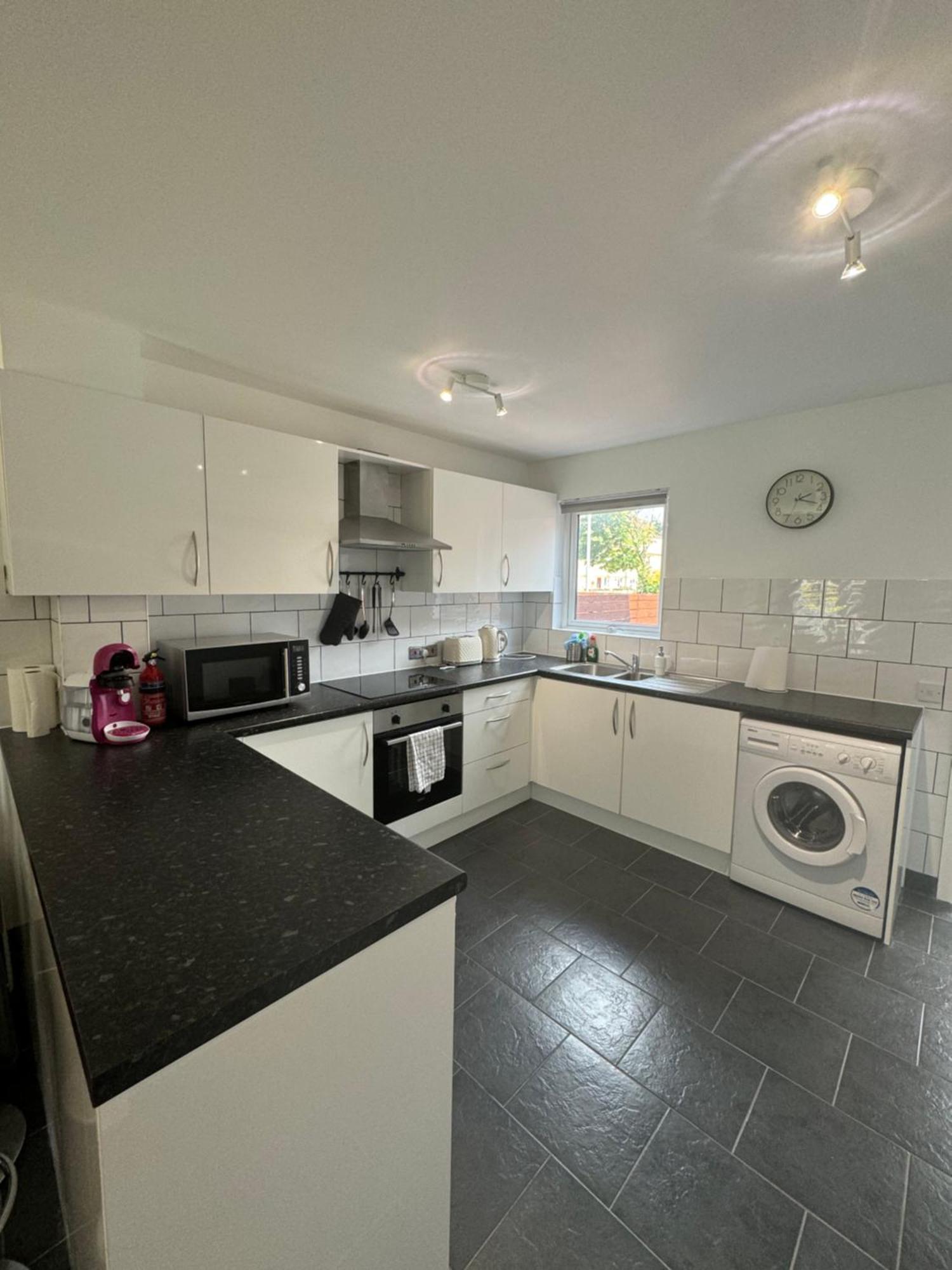Apartment Beckton With Free Parking *
