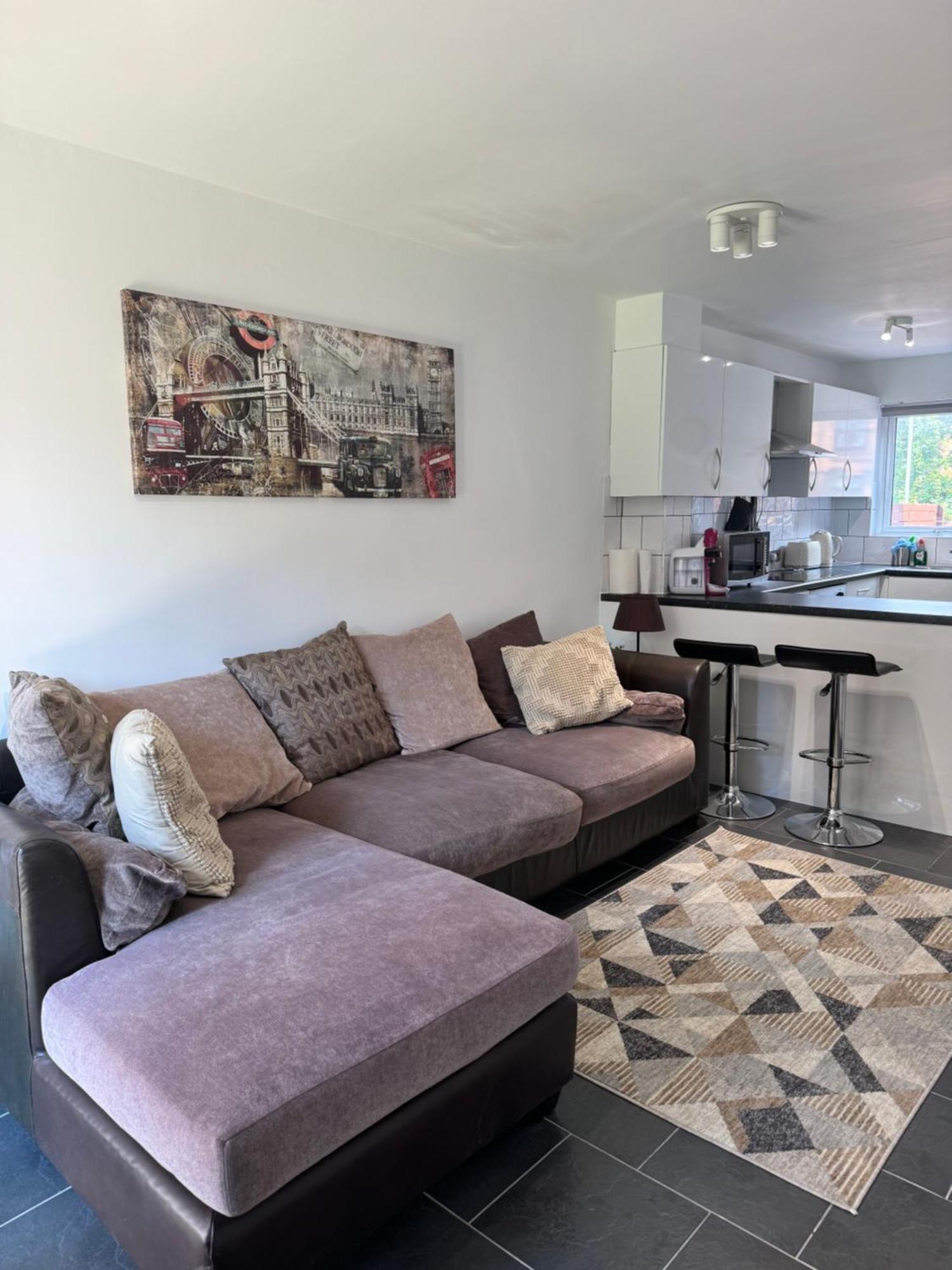 Beckton With Free Parking Apartment