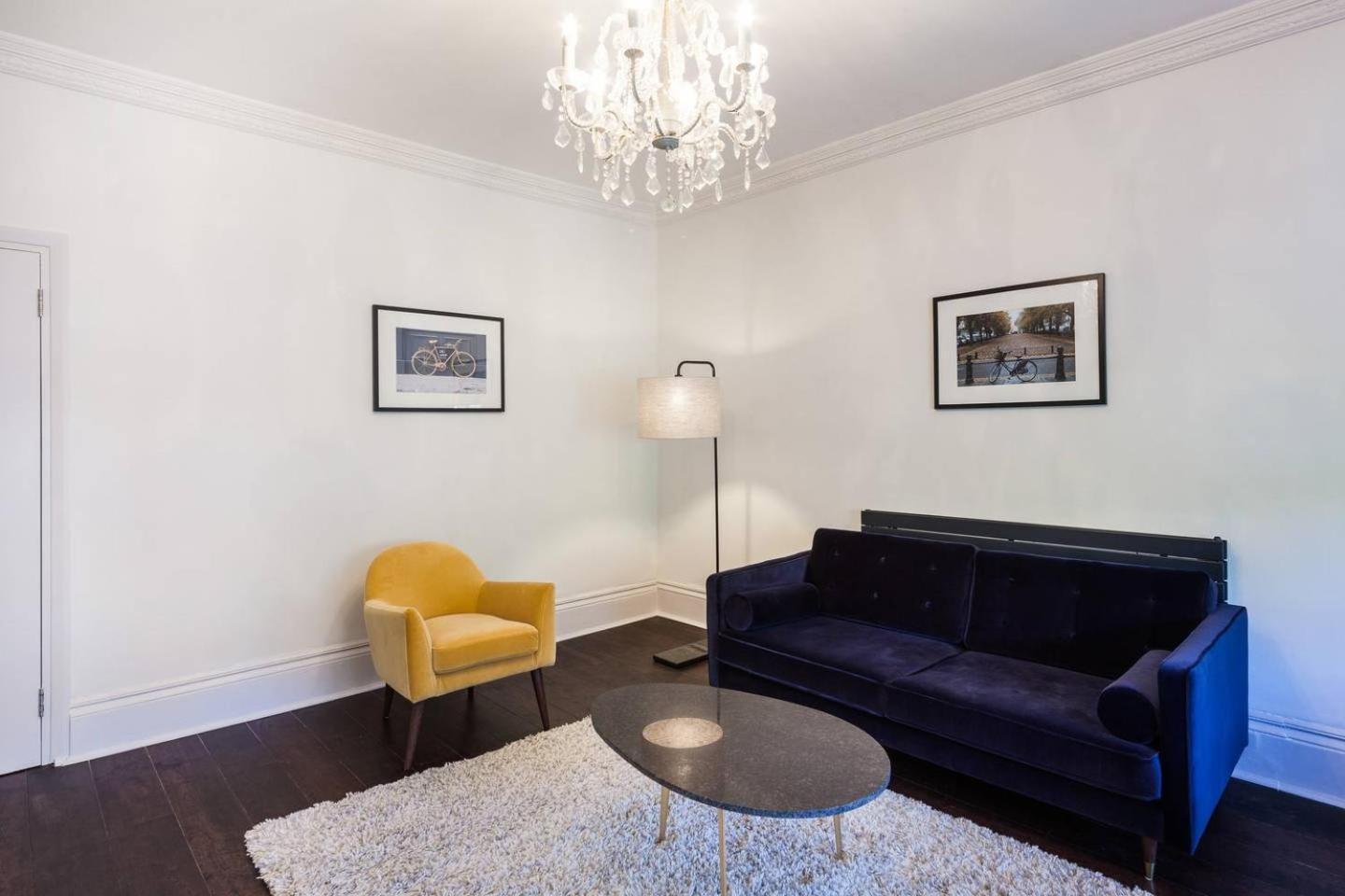 Elegant Airy 2 Bedroom Flat In Paddington Appartement Londen