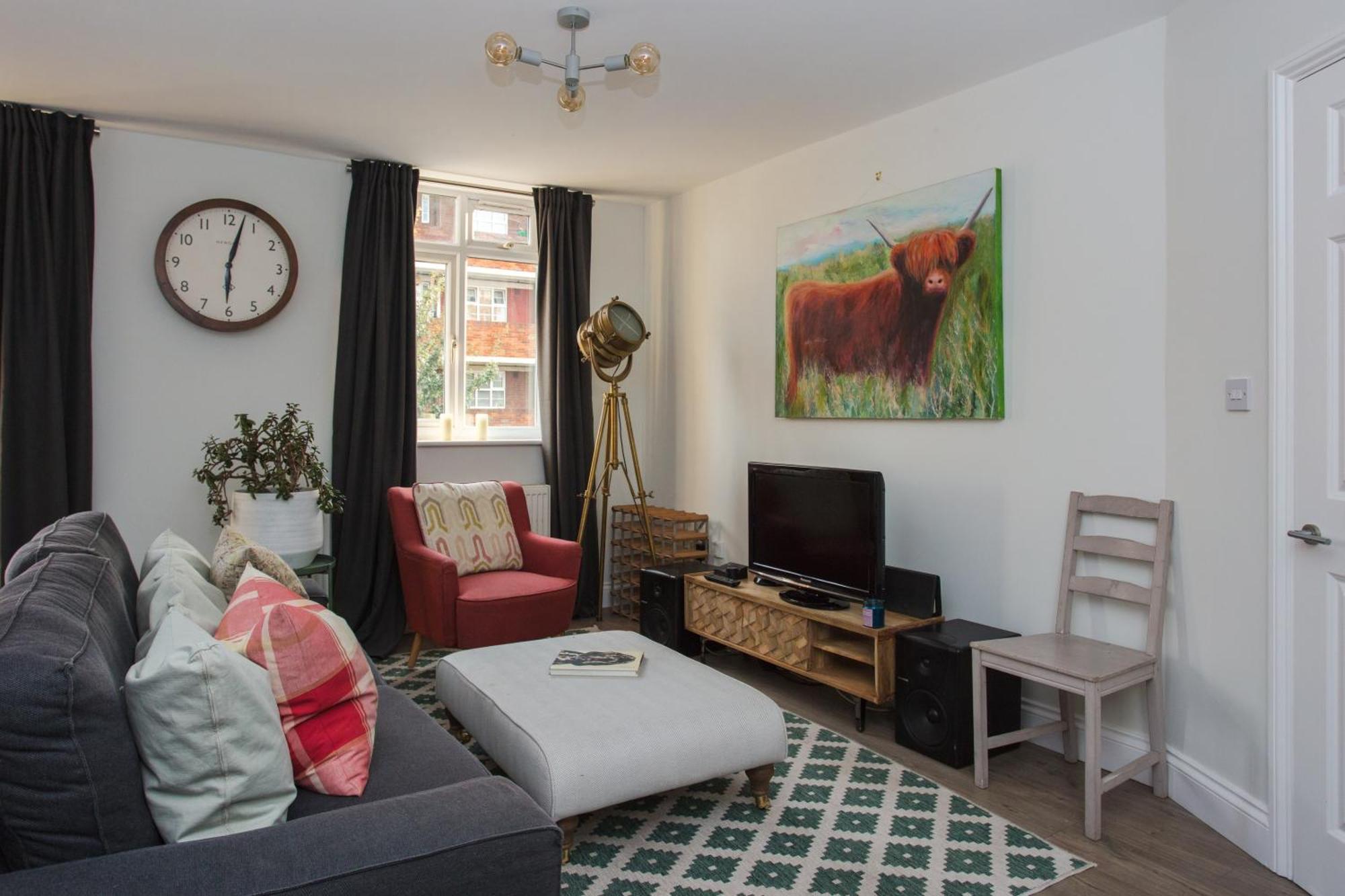 Lovely 2 Bedroom Flat Near Whitechapel Station Londen