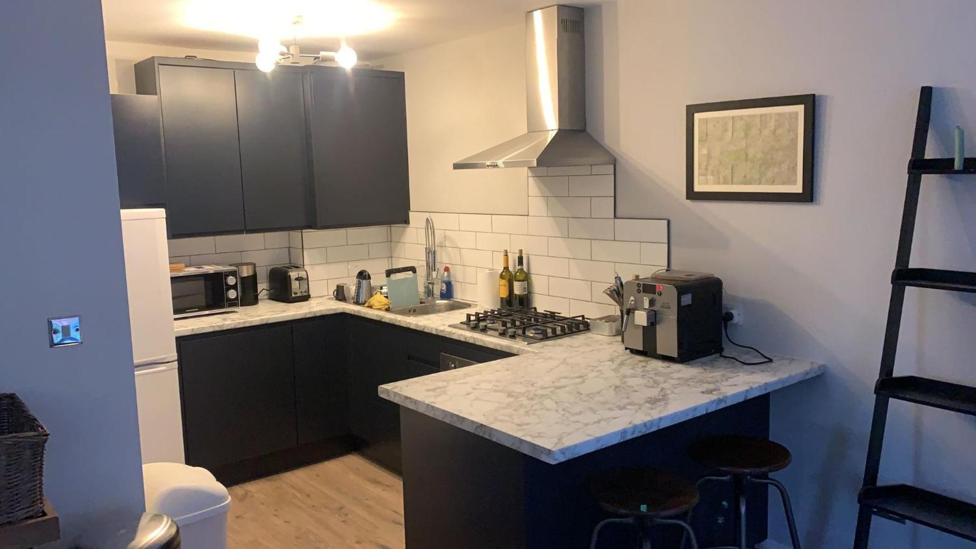 Lovely 2 Bedroom Flat Near Whitechapel Station *
