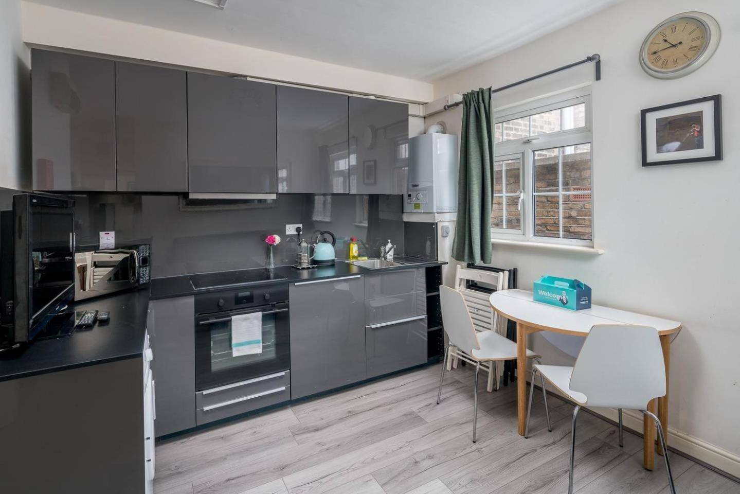Apartment Contemporary 2 Bedroom In Angel *