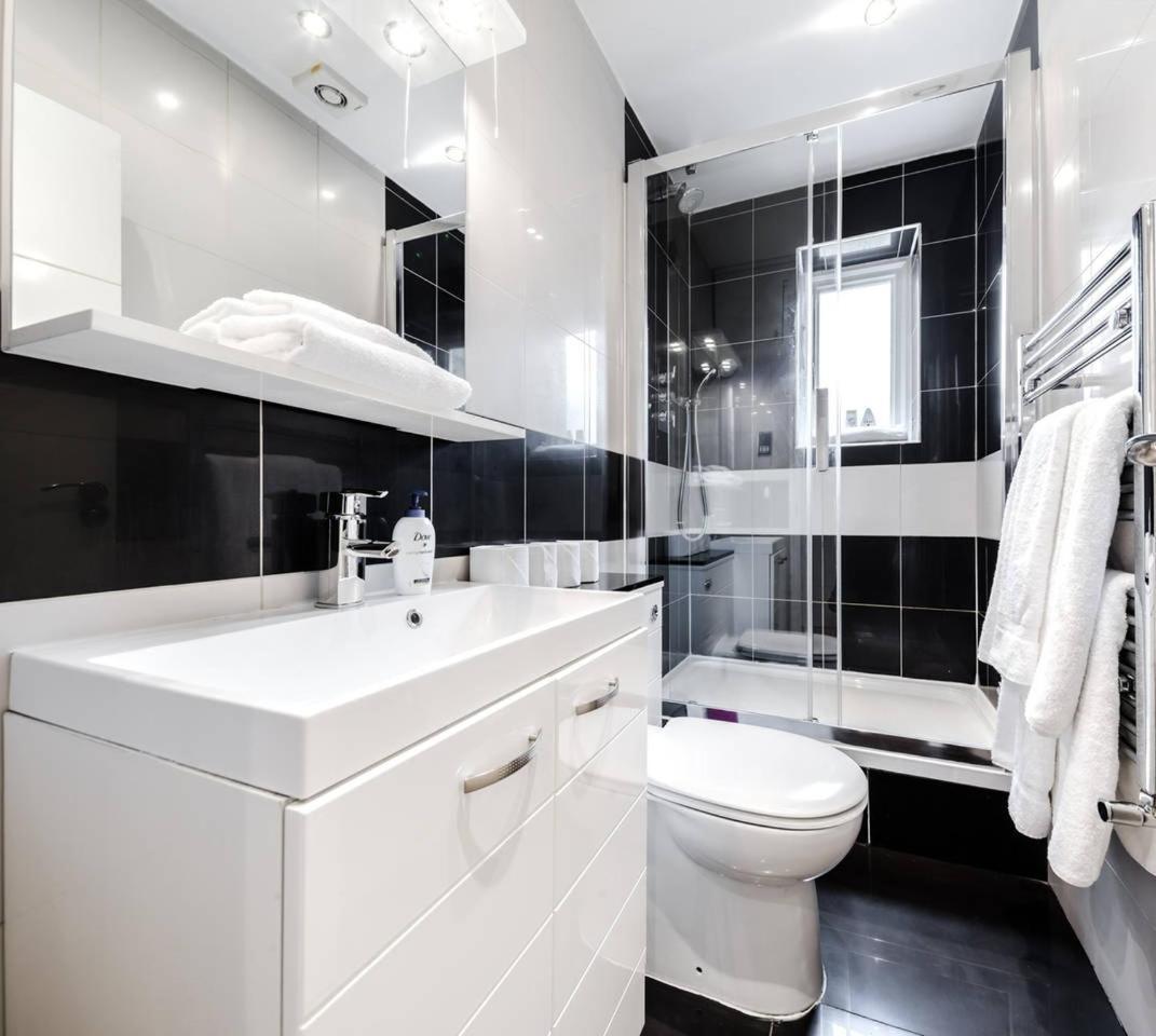 Stylish 1 Bedroom In Amazing Soho Location London