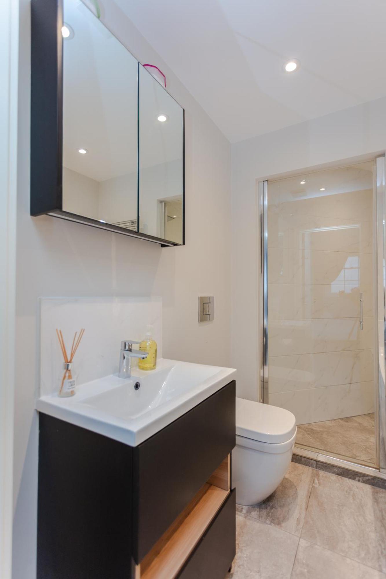 Spacious And Modern In Pimlico Apartment *
