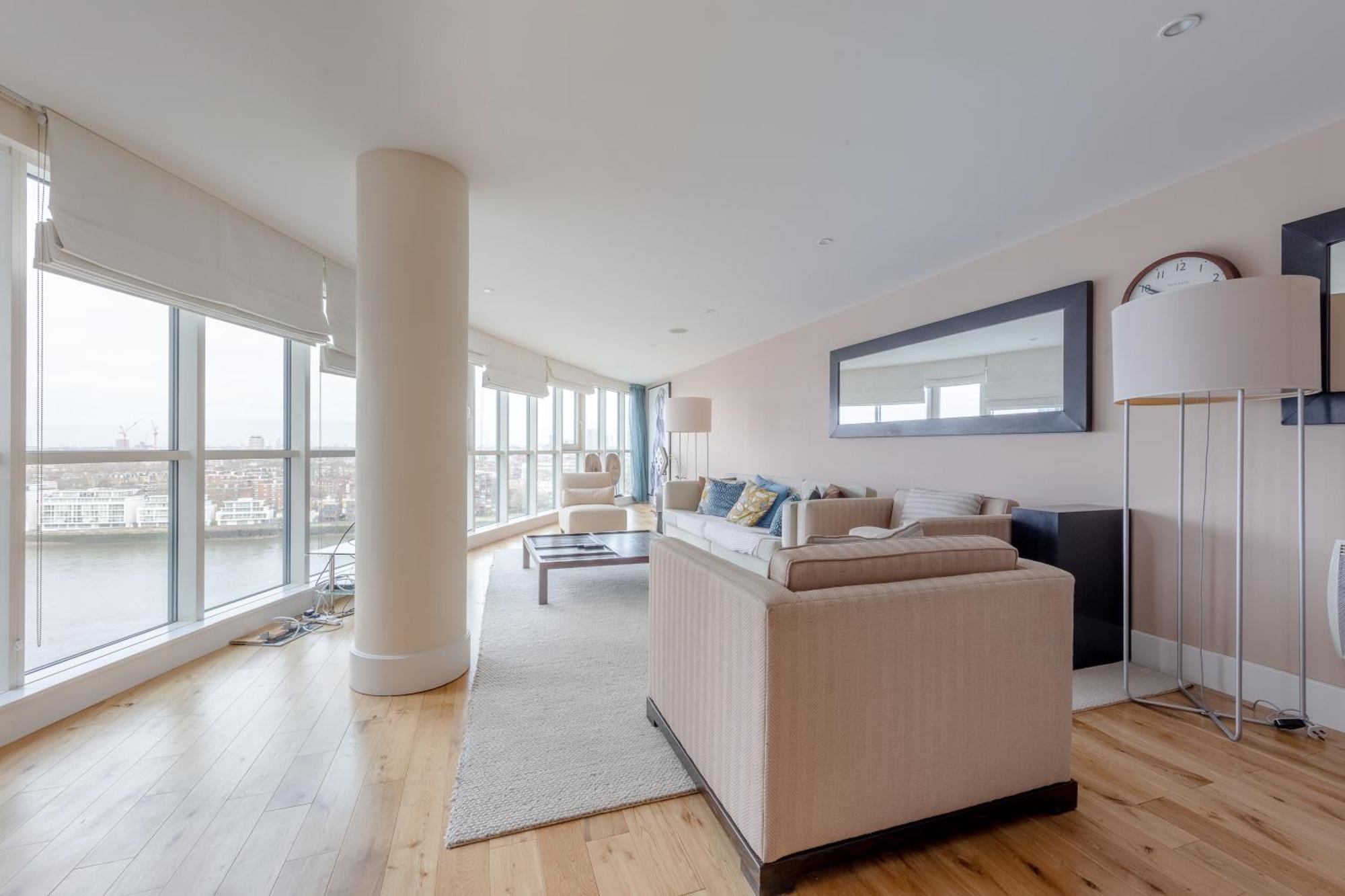 Gorgeous 3 Bedroom Flat In Vauxhall With Views * London