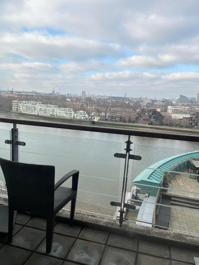 Apartment Gorgeous 3 Bedroom Flat In Vauxhall With Views