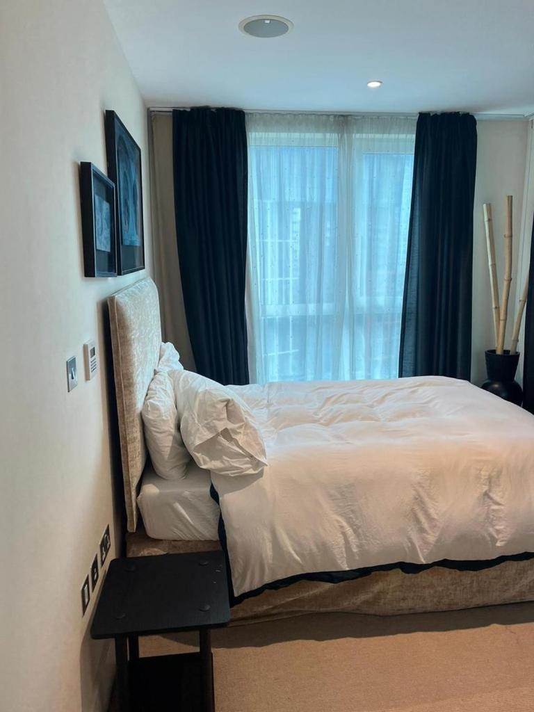 Apartment Gorgeous 3 Bedroom Flat In Vauxhall With Views *
