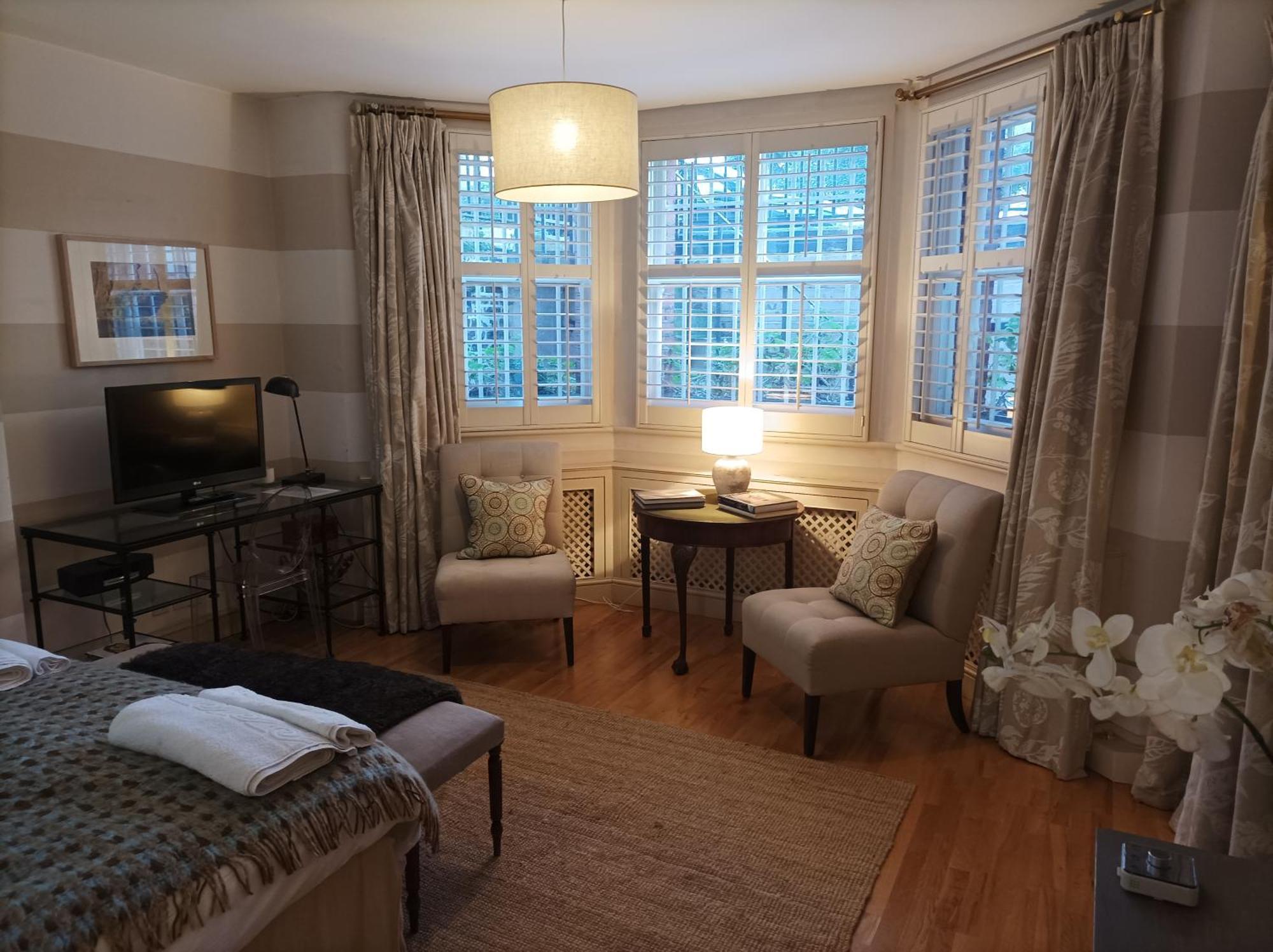 Quaint And Flat - Chelsea Appartement Londen