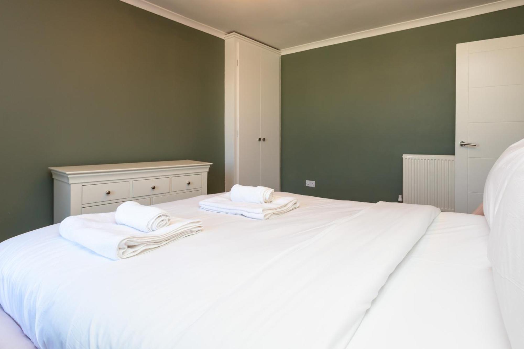 Spacious & Pristine 2bd Flat - Balham London