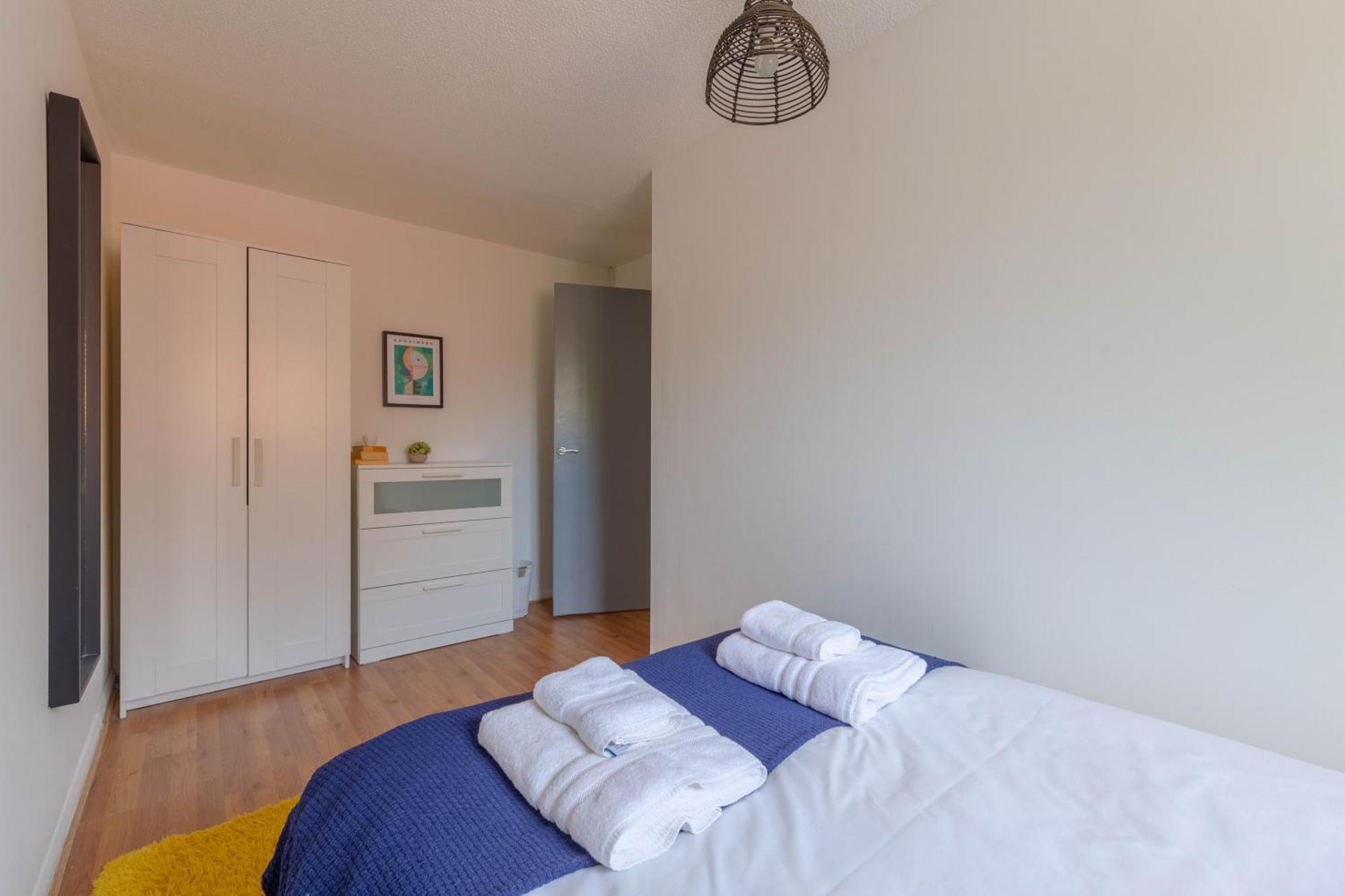 Apartment Bright 3 Bedroom House With Terrace 16 Mins To Big Ben London