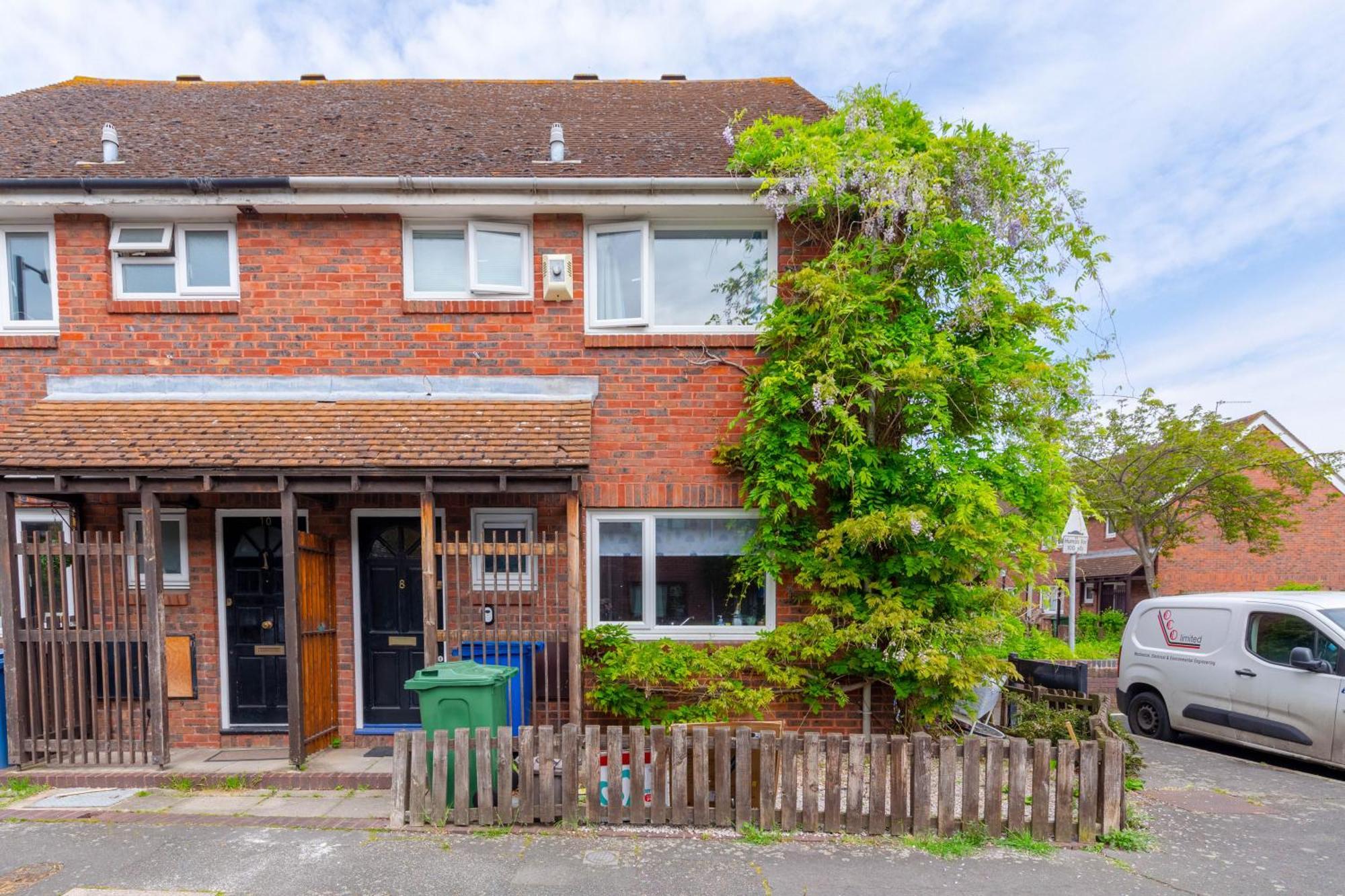 Bright 3 Bedroom House With Terrace 16 Mins To Big Ben London