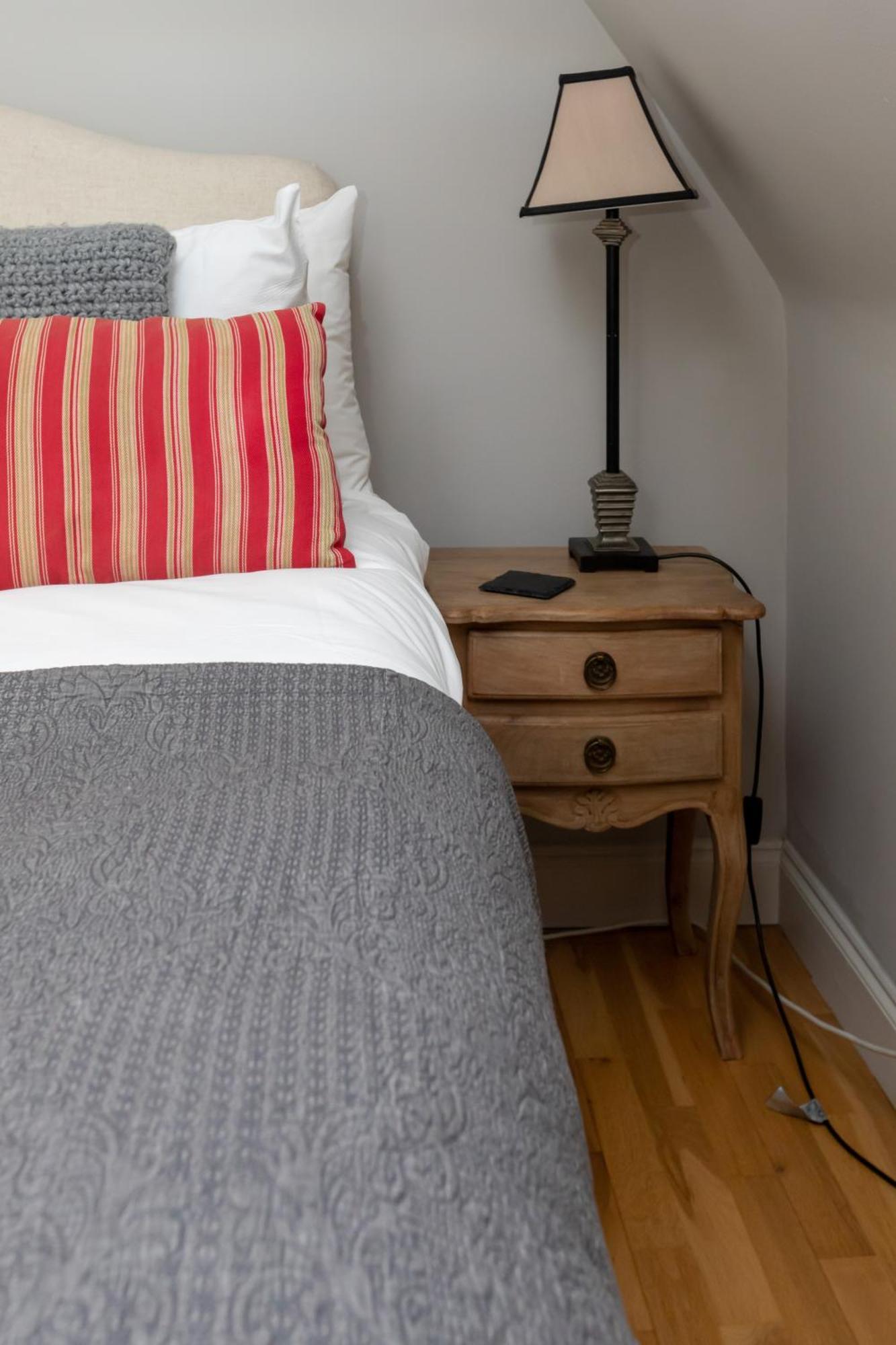 Modern Floor 2bd Flat - Kensington London