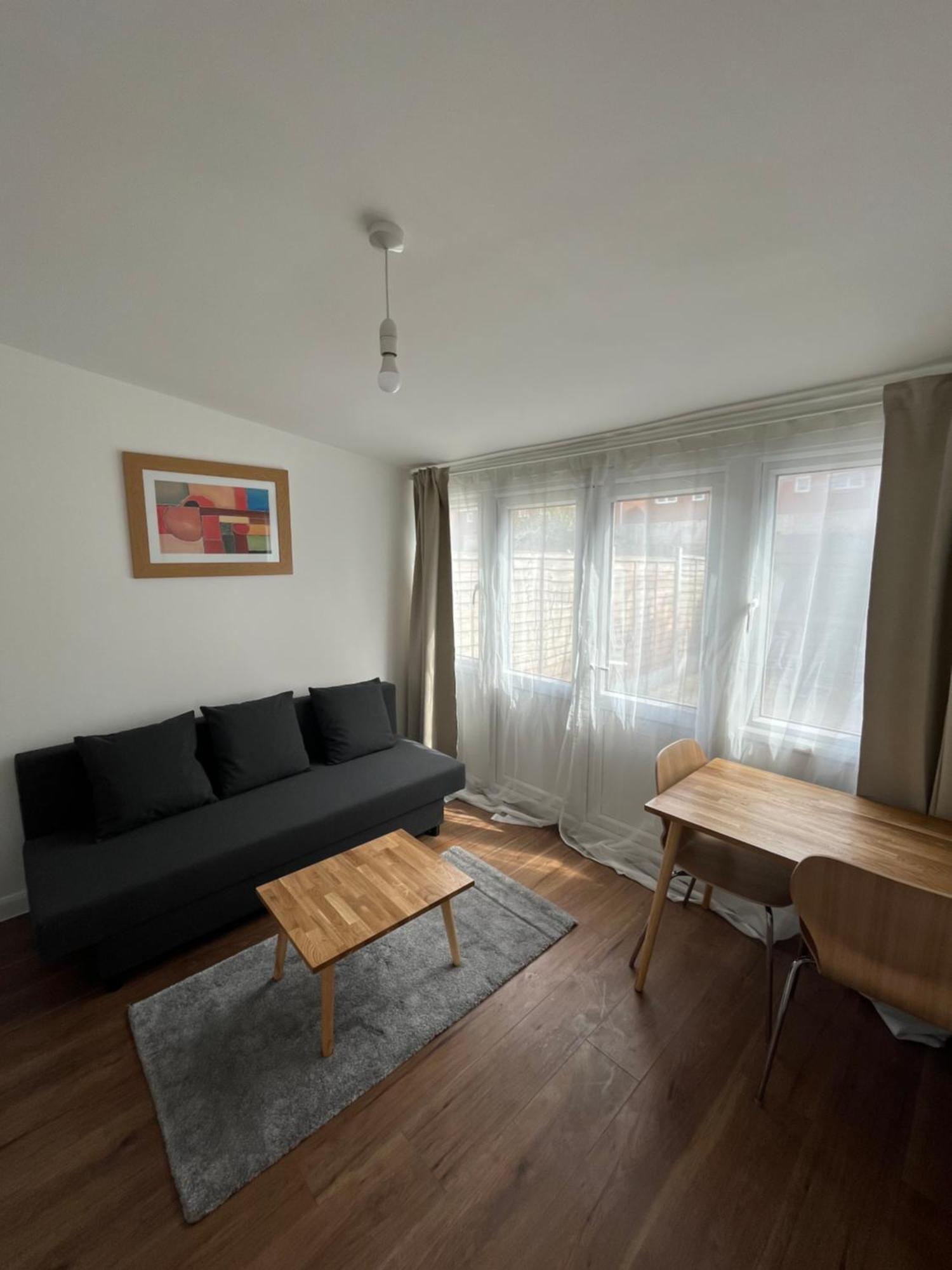 Apartment 1bd Flat With Patio - 5 Min To Airport *