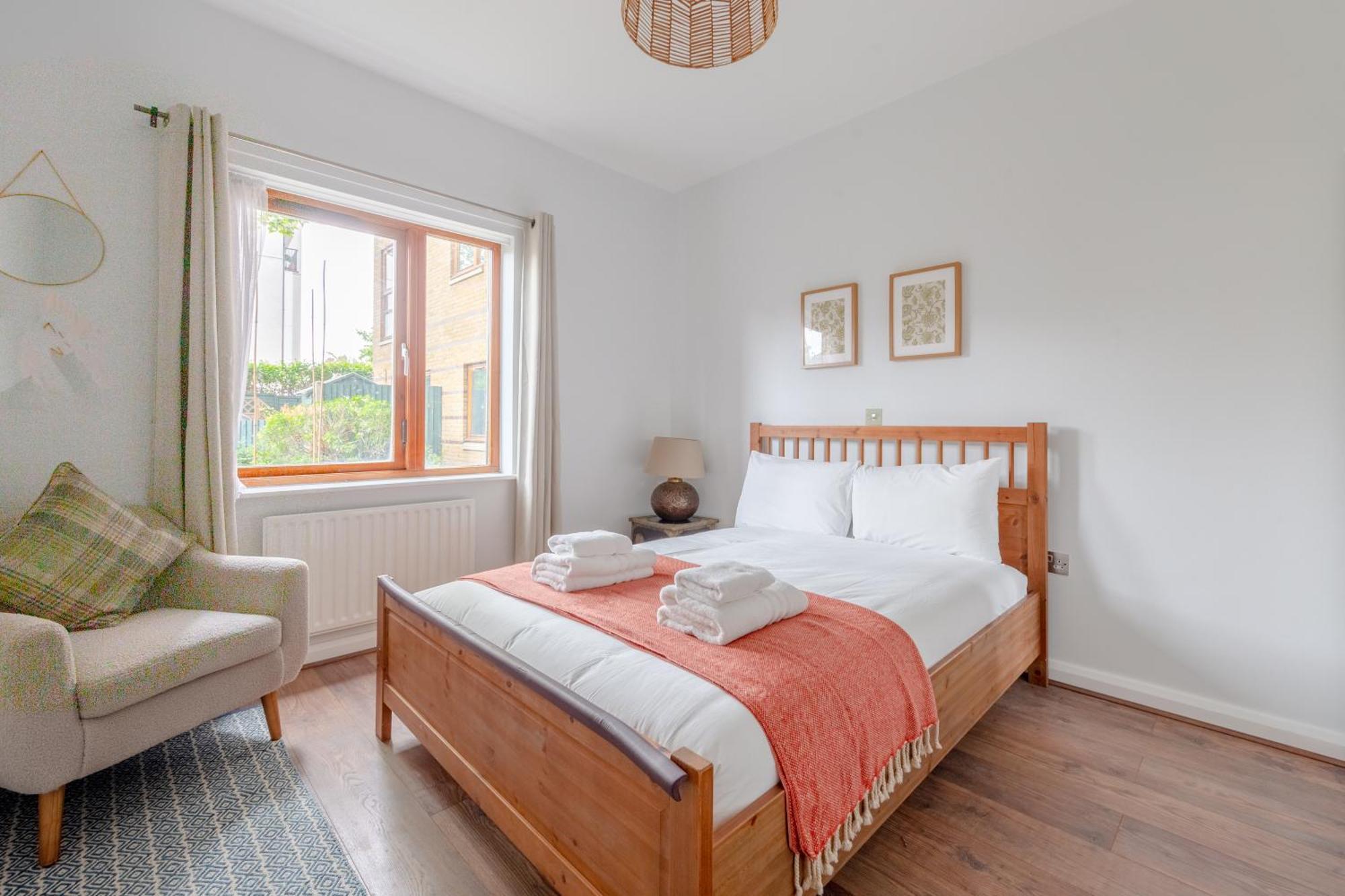 Inviting & Spacious 3bd Flat - Shadwell Apartment