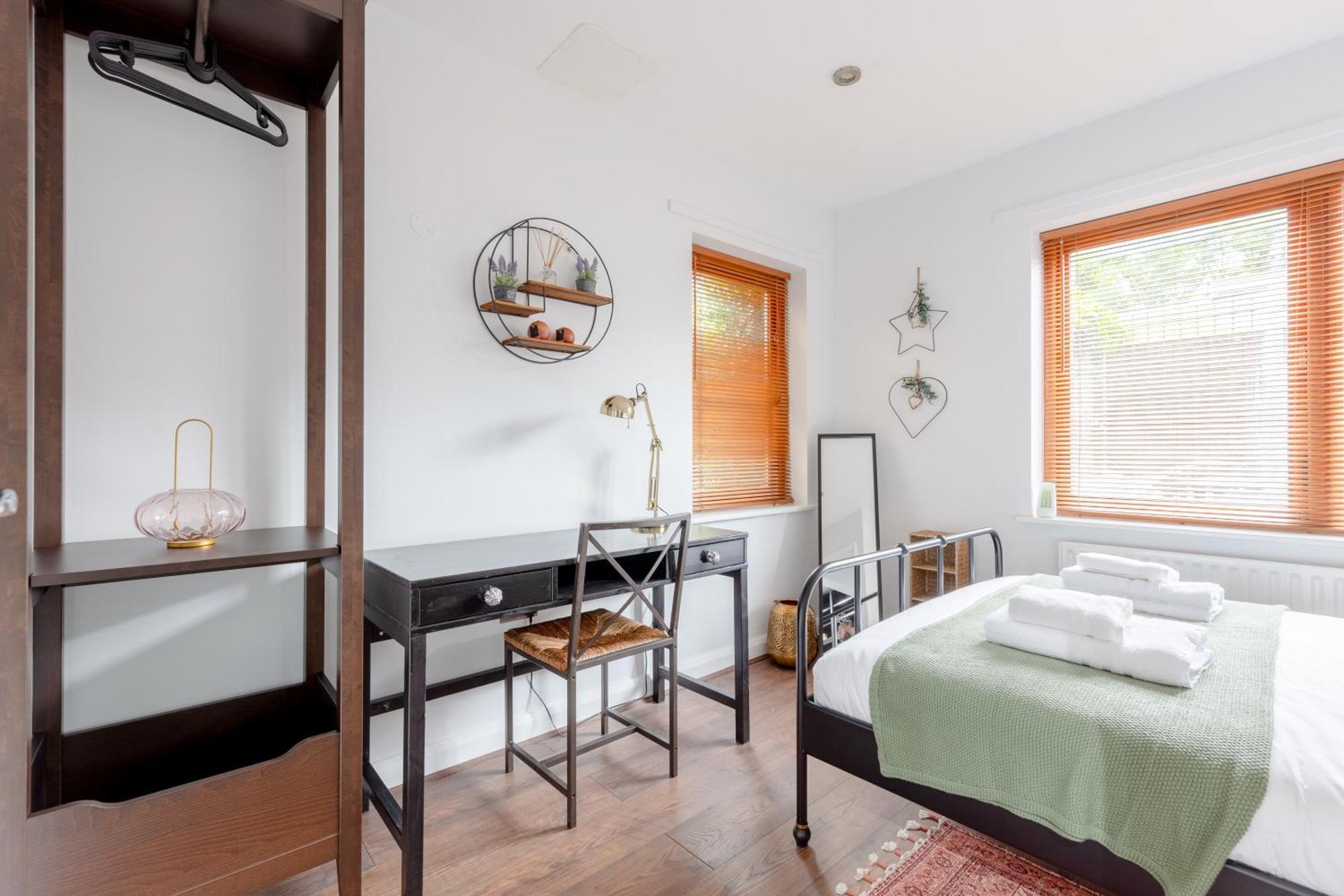 Inviting & Spacious 3bd Flat - Shadwell Apartment