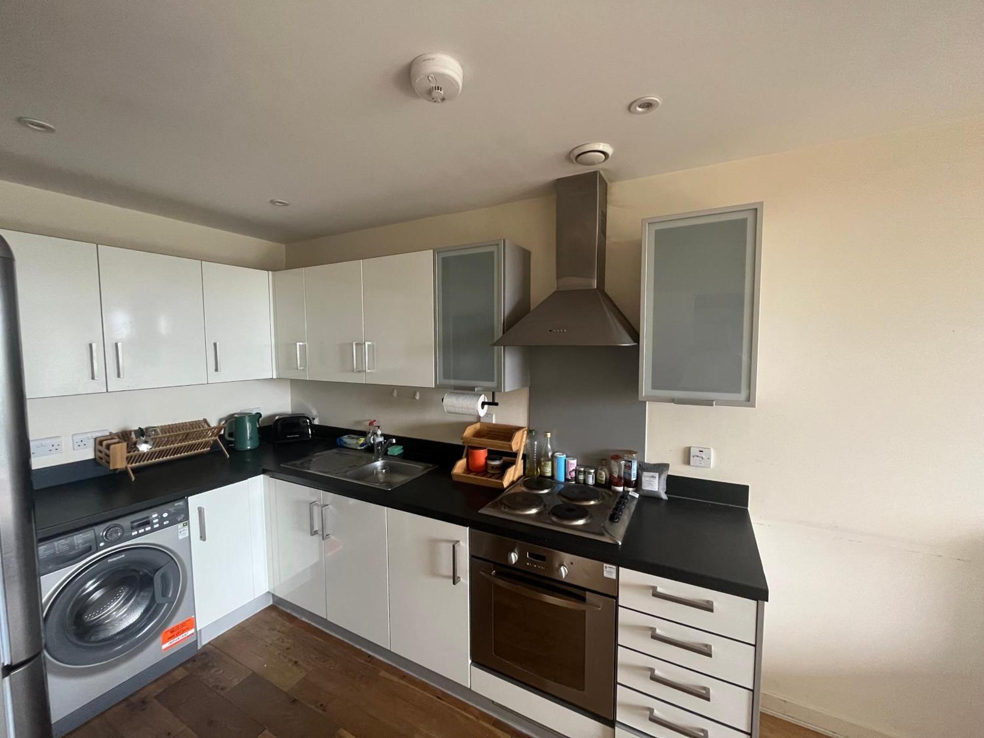 Apartment Modern 1bd Flat - 5 Min Walk To Battersea Park!