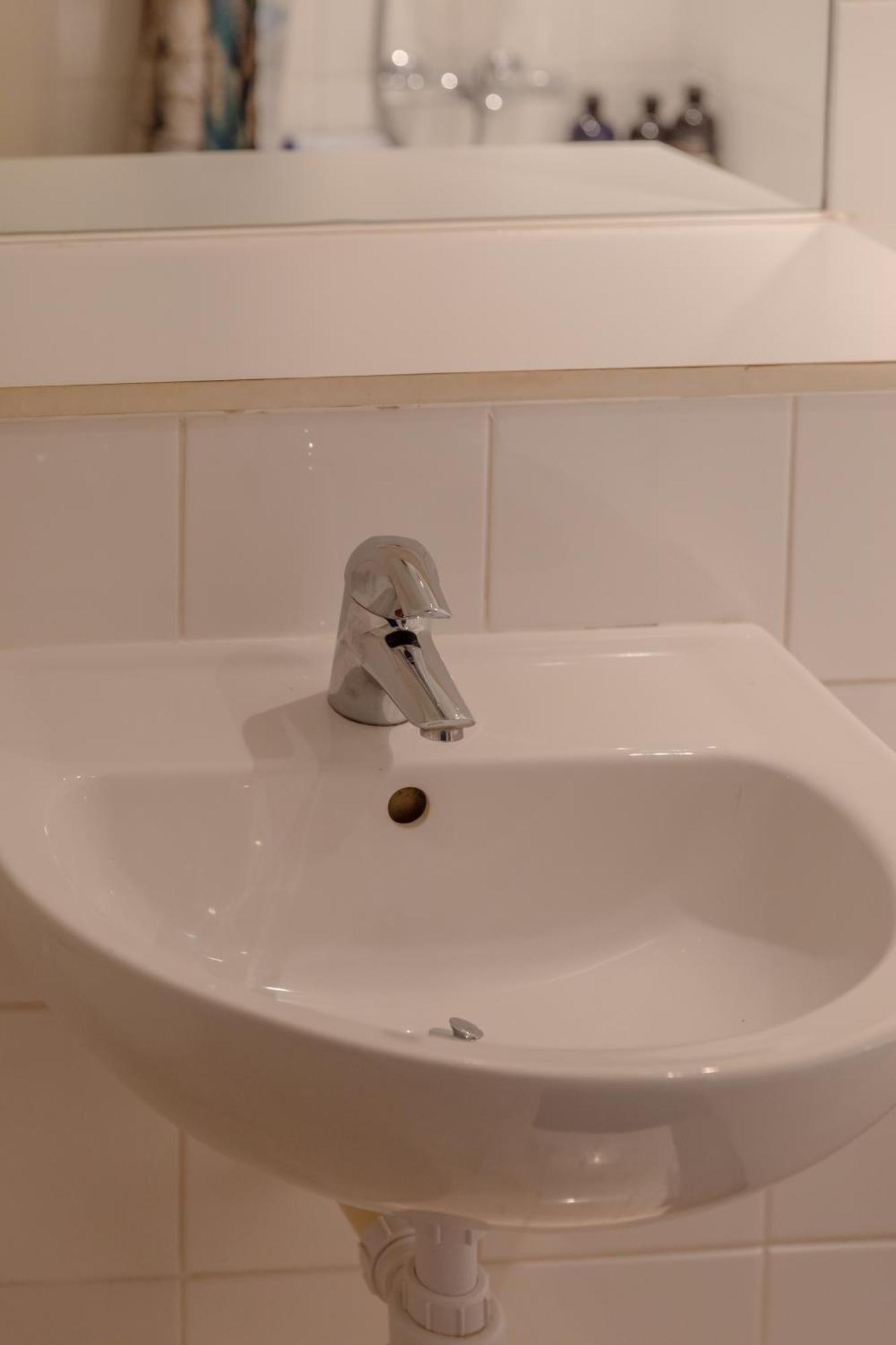 Modern 1bd Flat - 5 Min Walk To Battersea Park!