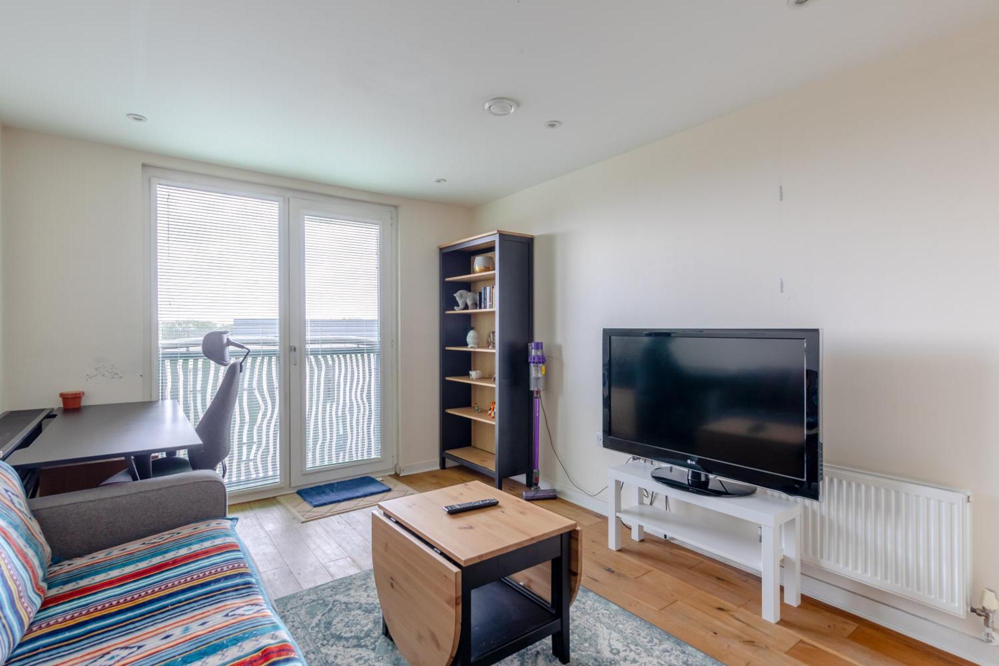 Modern 1bd Flat - 5 Min Walk To Battersea Park!